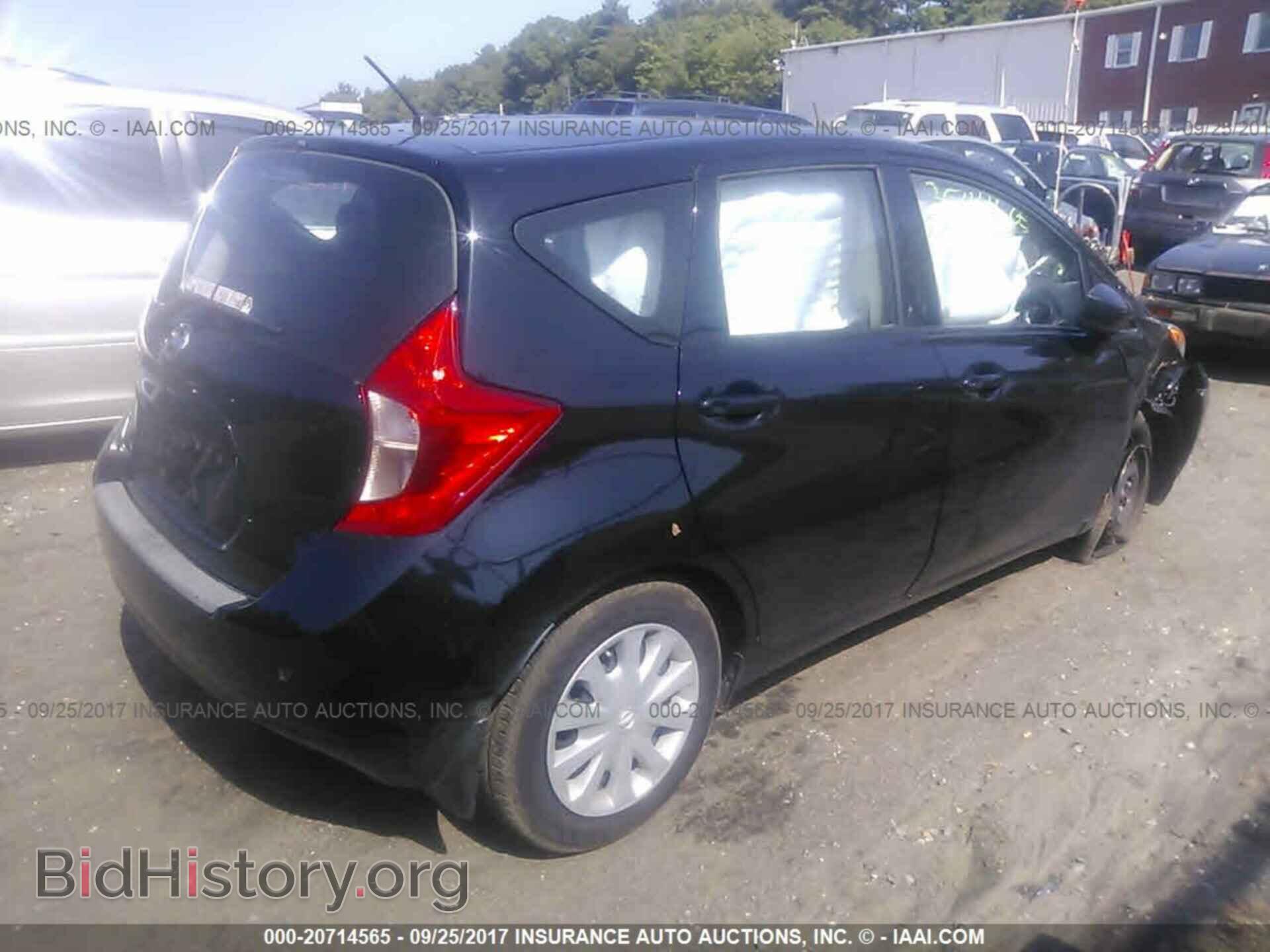 2015 Nissan Versa note - VIN: 3N1CE2CP2FL357181 - Photo 4