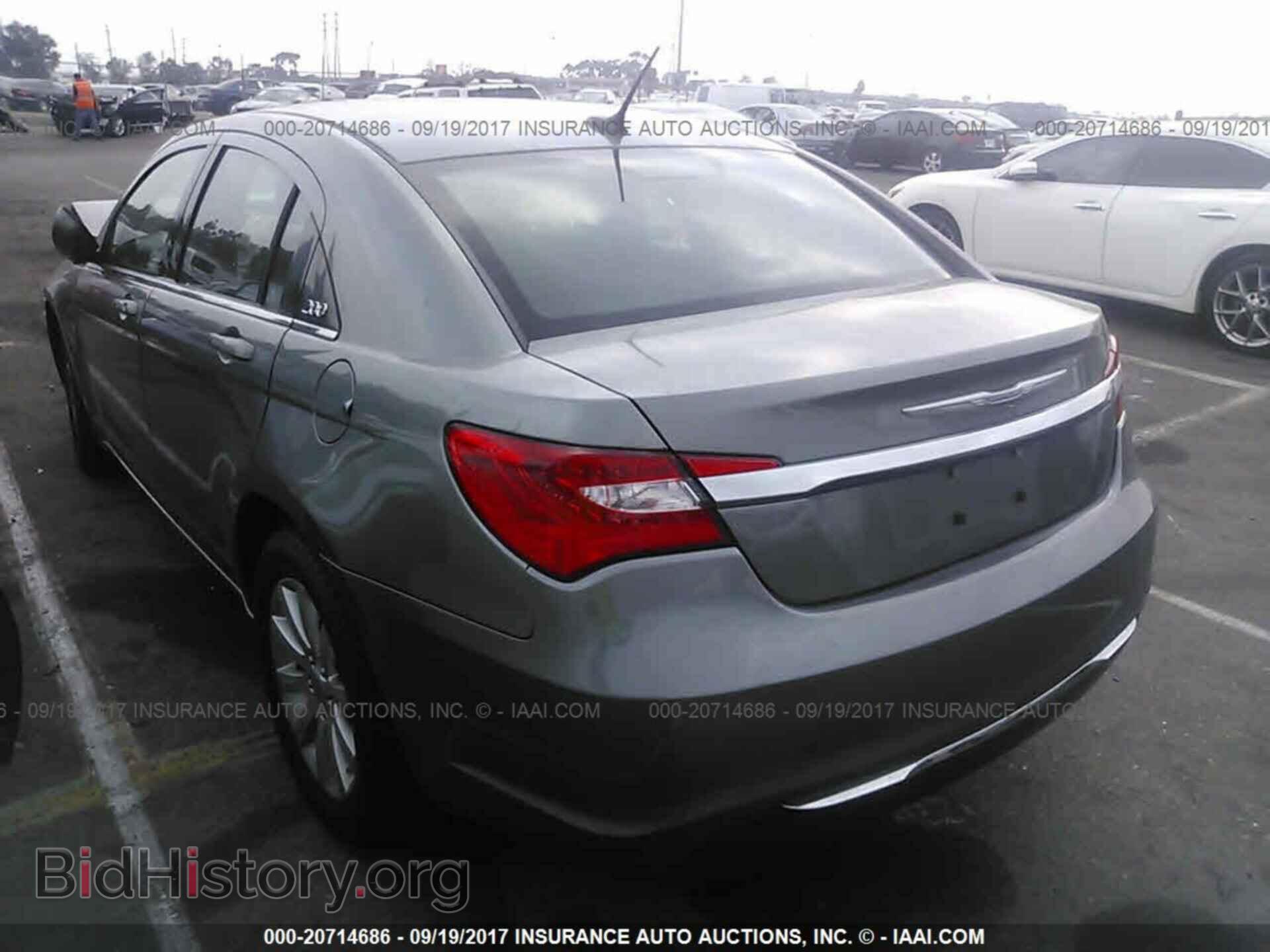 2012 Chrysler 200 - VIN: 1C3CCBBB4CN107594 - Photo 3