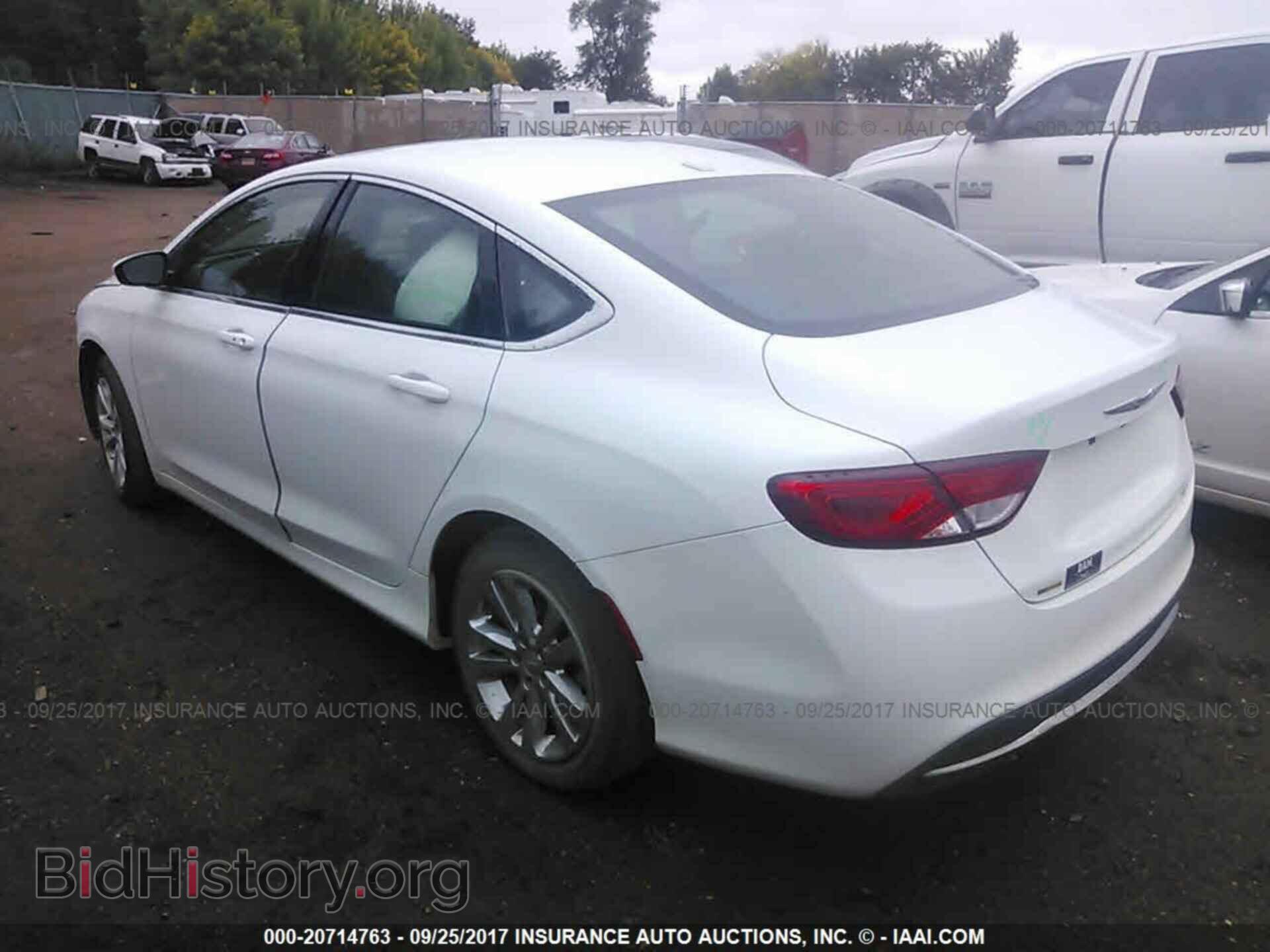2015 Chrysler 200 - VIN: 1C3CCCAB2FN725556 - Фото 3