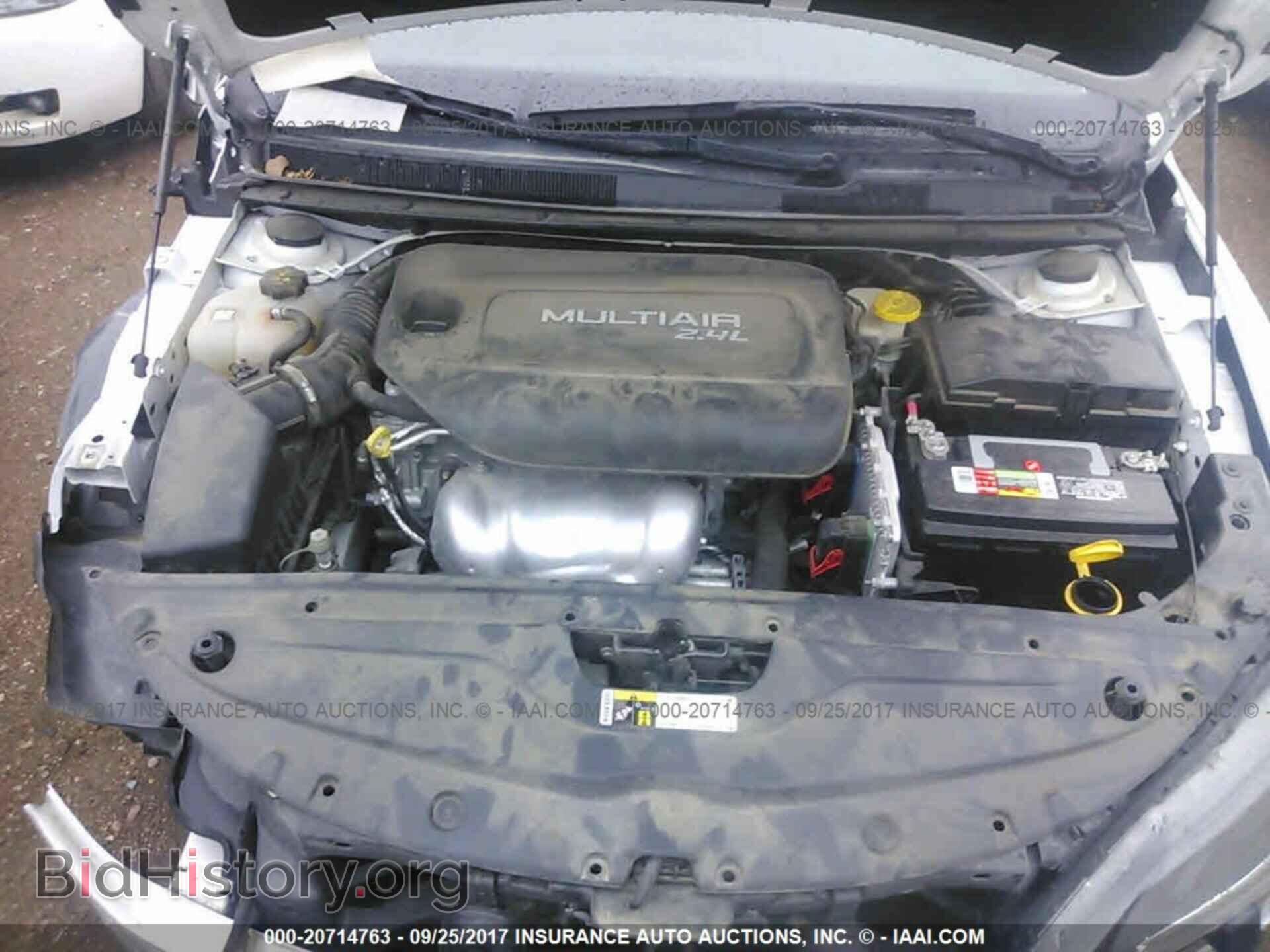 2015 Chrysler 200 - VIN: 1C3CCCAB2FN725556 - Фото 10