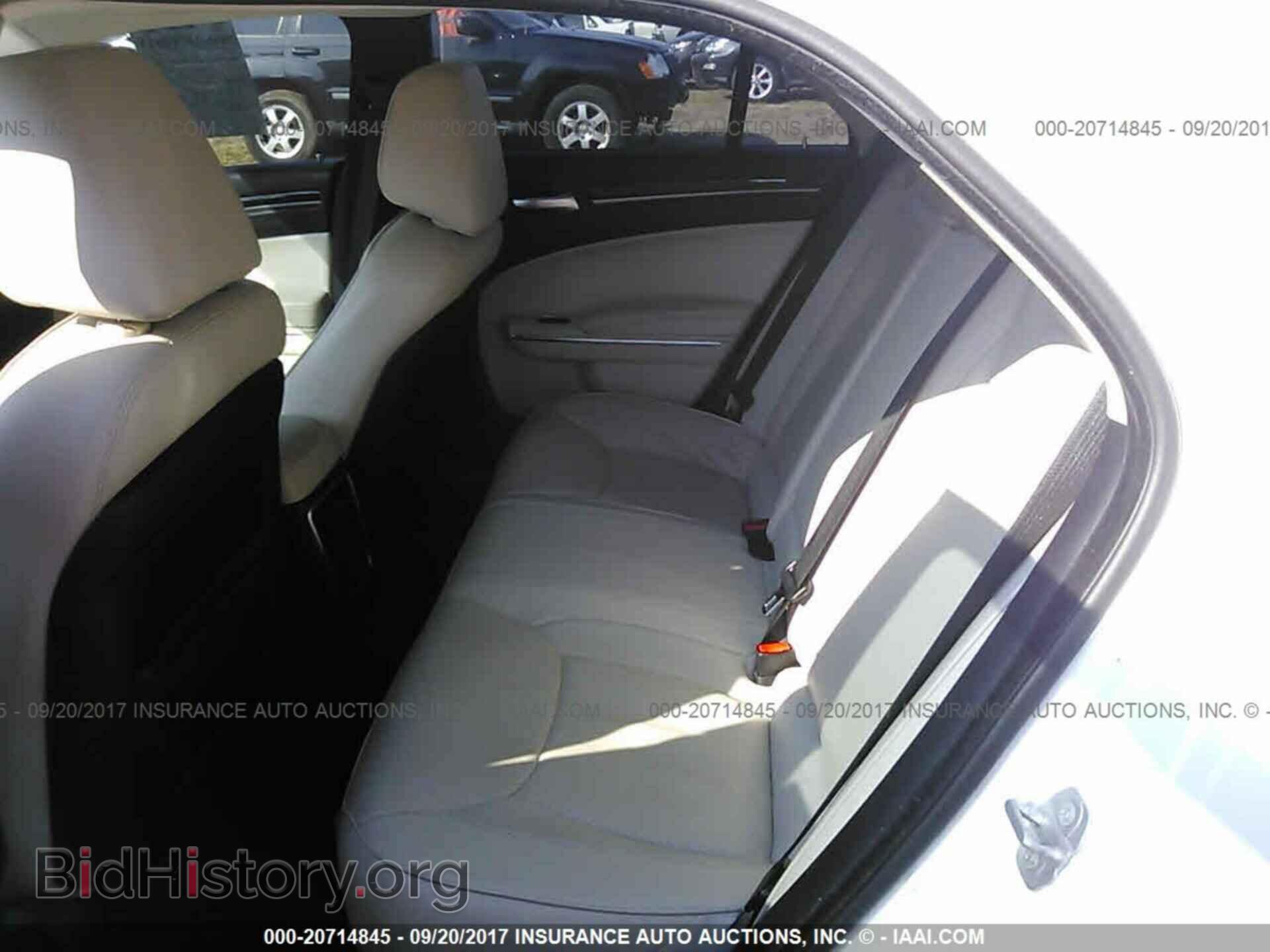2015 Chrysler 300c - VIN: 2C3CCAEG3FH786045 - Фото 8
