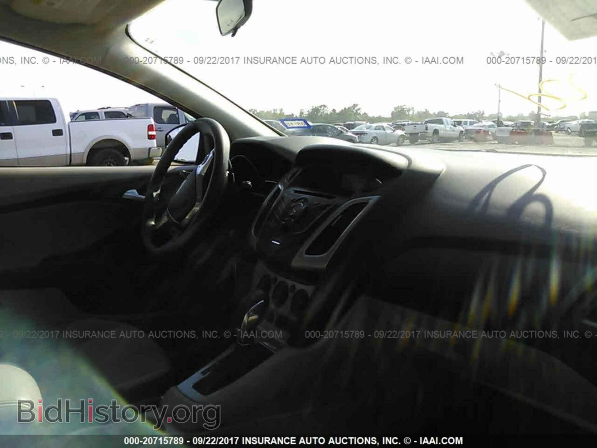 2012 Ford Focus - VIN: 1FAHP3K20CL452571 - Photo 5