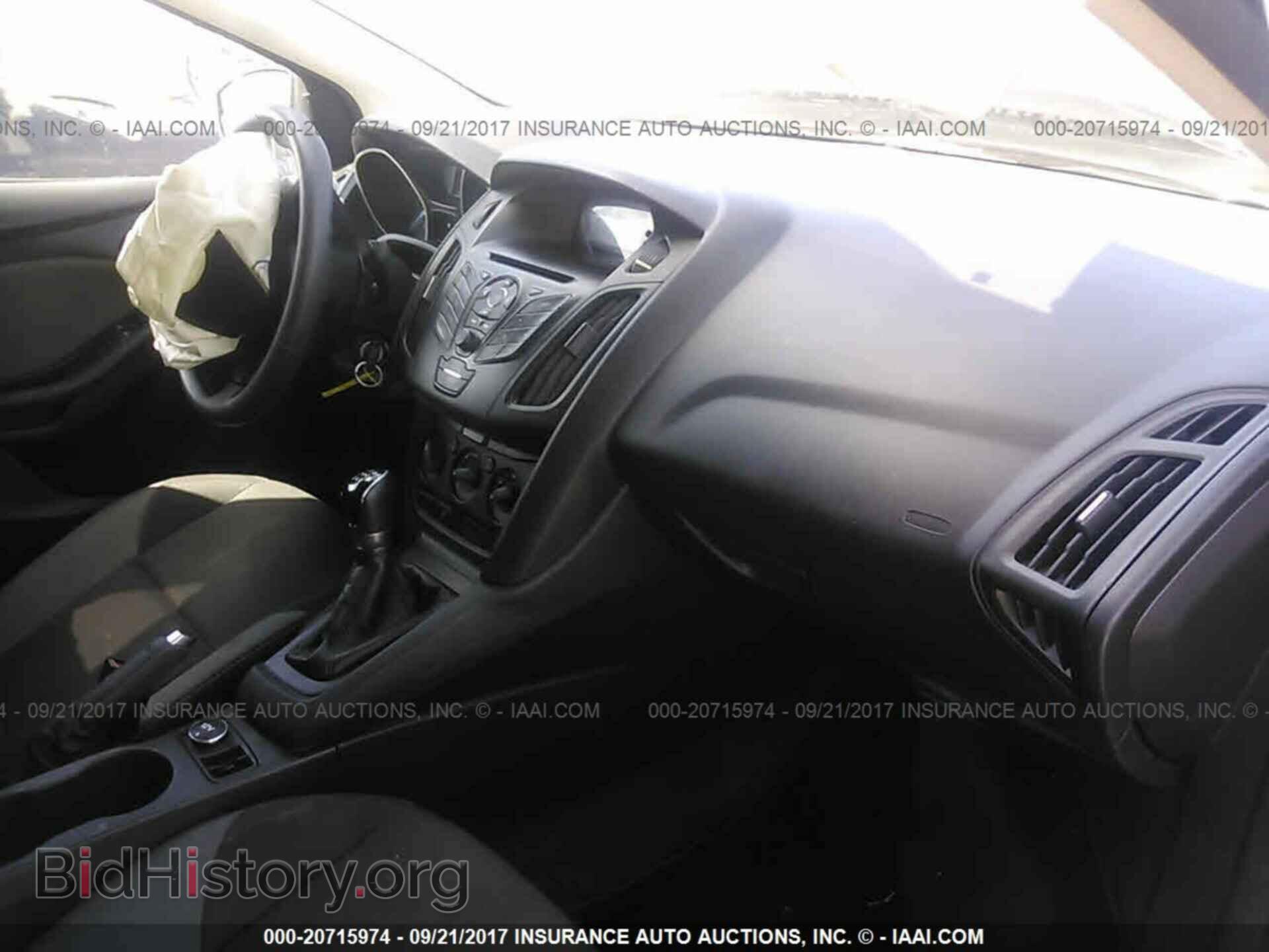 2012 Ford Focus - VIN: 1FAHP3E26CL389794 - Photo 5