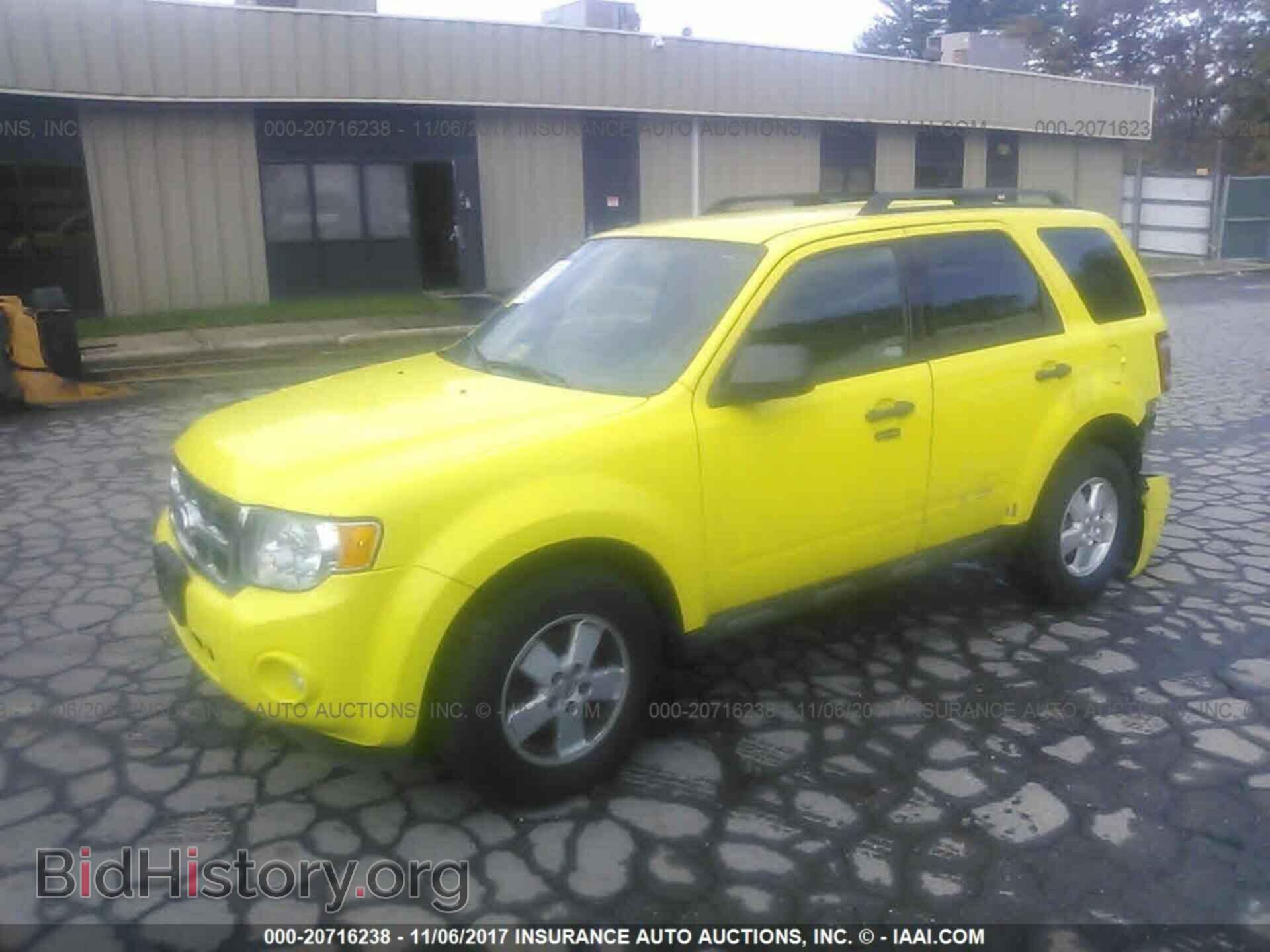2011 Ford Escape - VIN: 1FMCU0D77BKB66687 - Фото 2