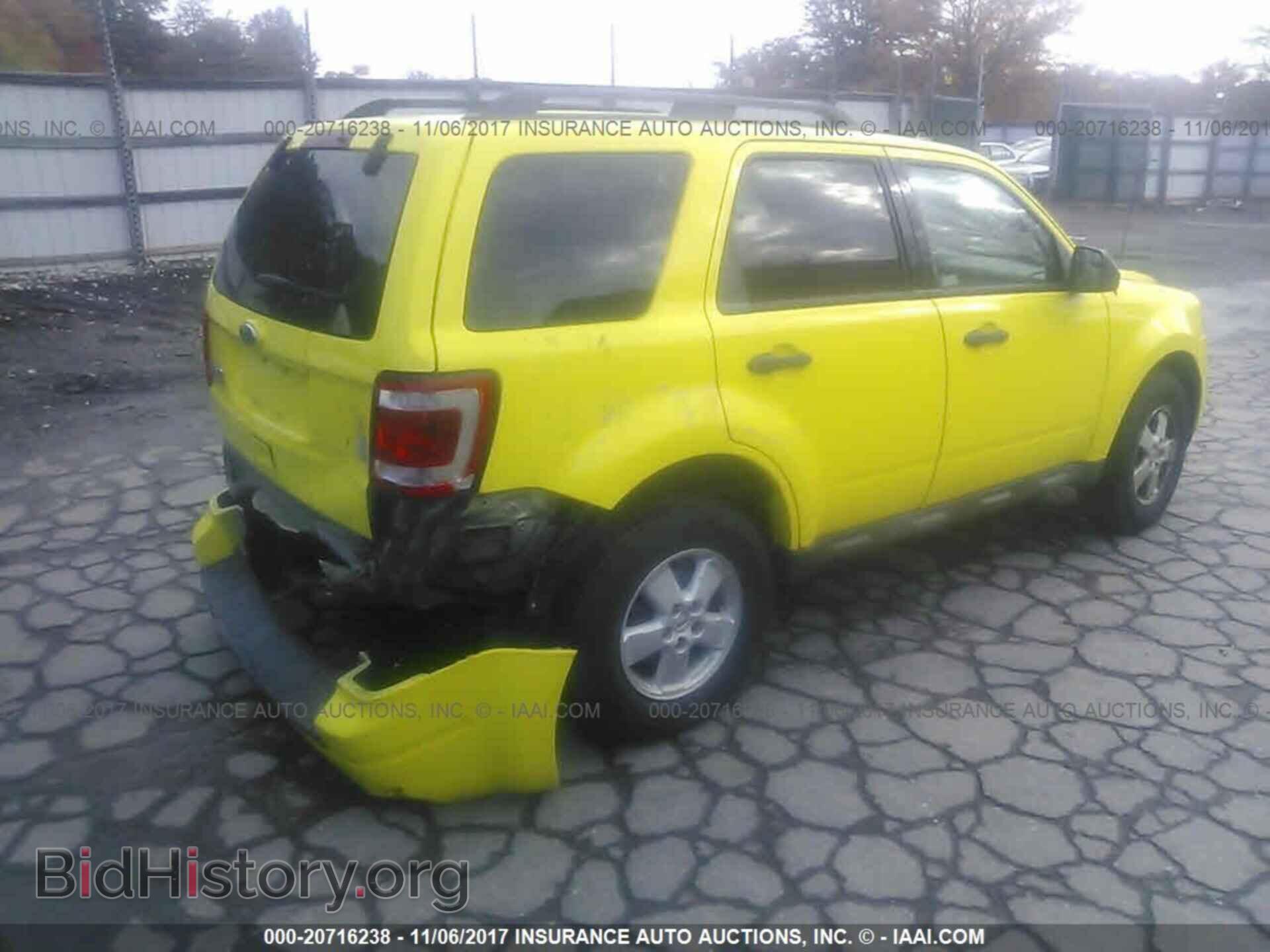 2011 Ford Escape - VIN: 1FMCU0D77BKB66687 - Фото 4