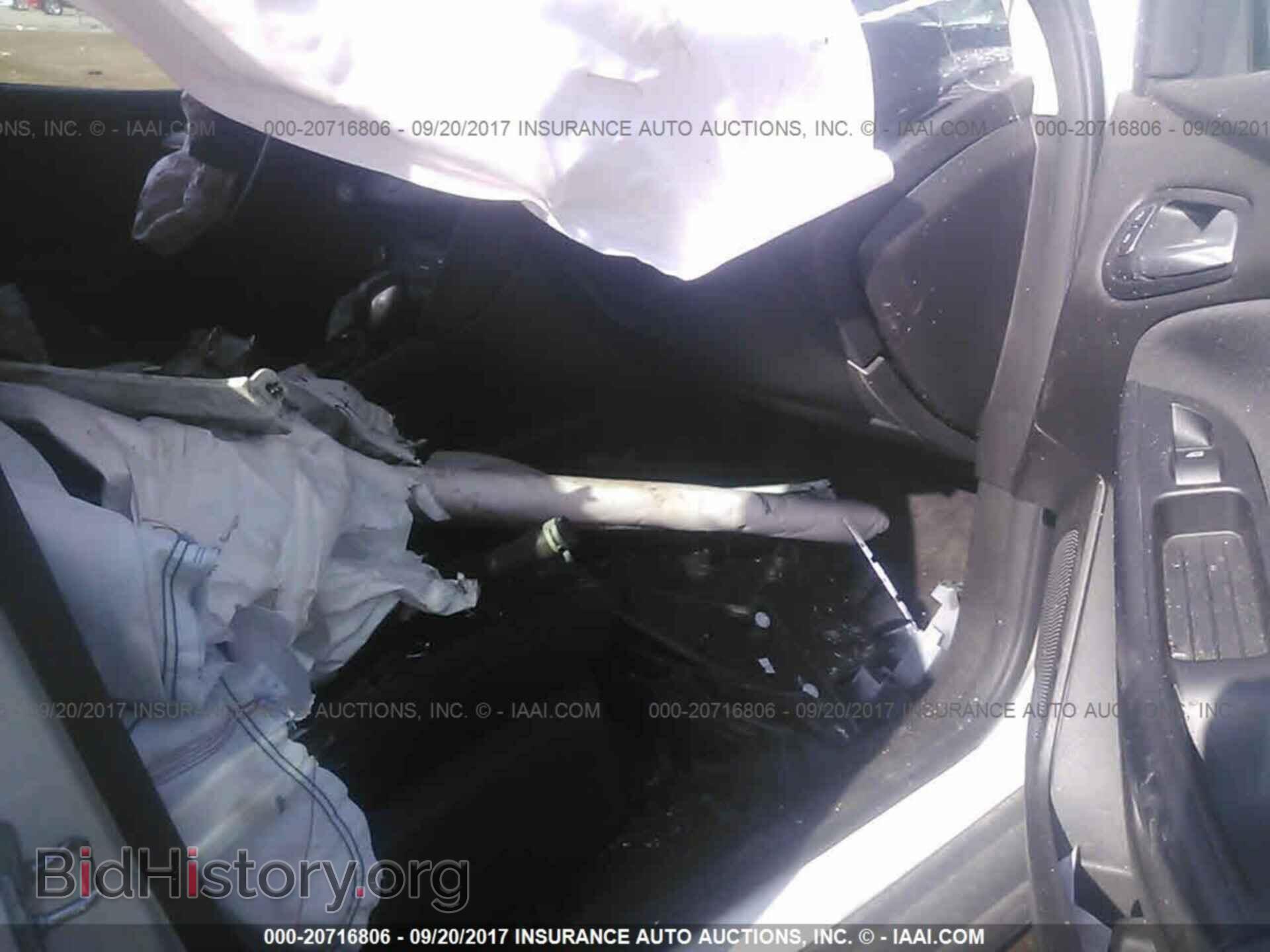2016 Ford Focus - VIN: 1FADP3K25GL280817 - Photo 5