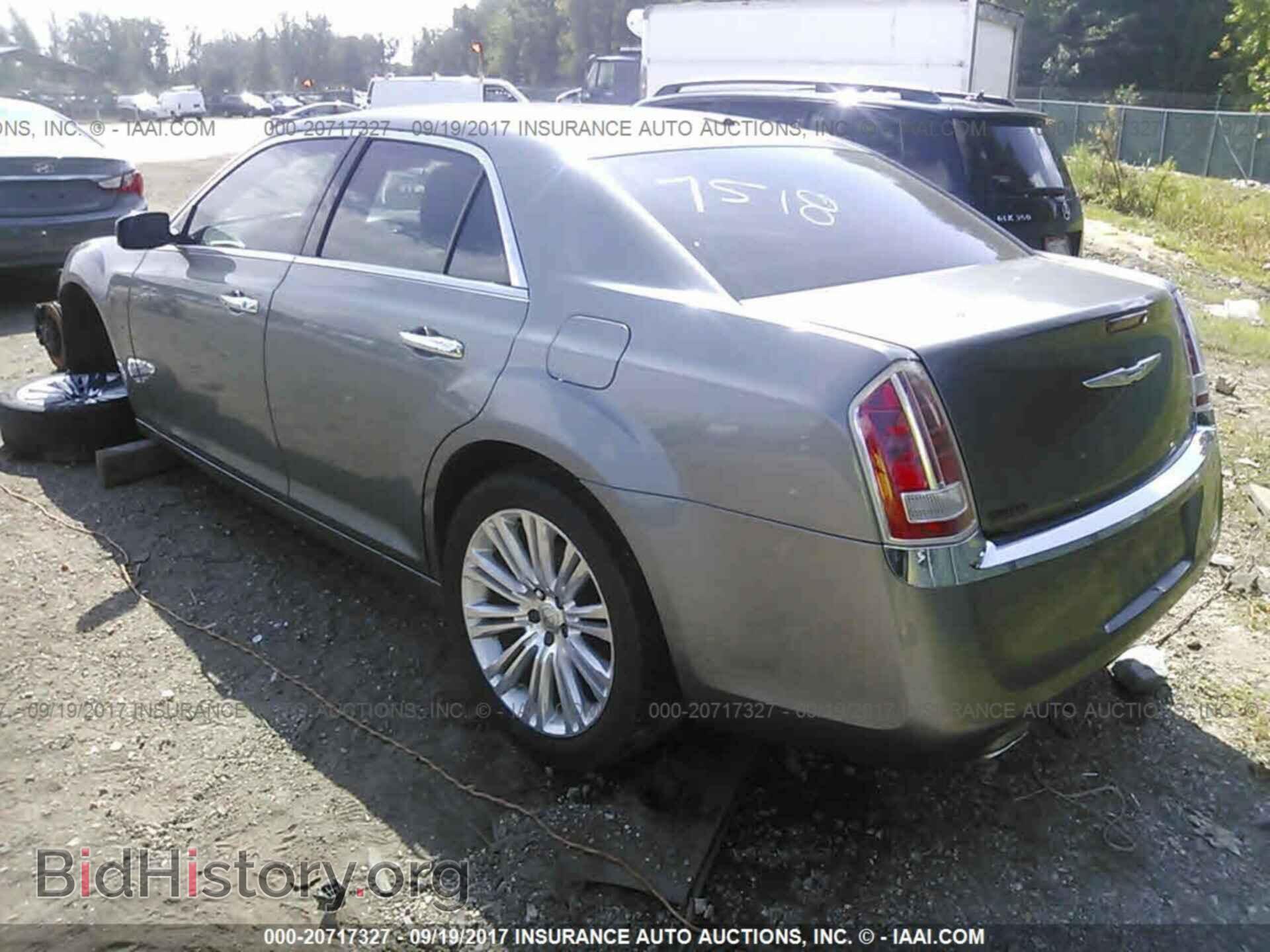 2011 Chrysler 300c - VIN: 2C3CA6CT7BH583978 - Фото 3