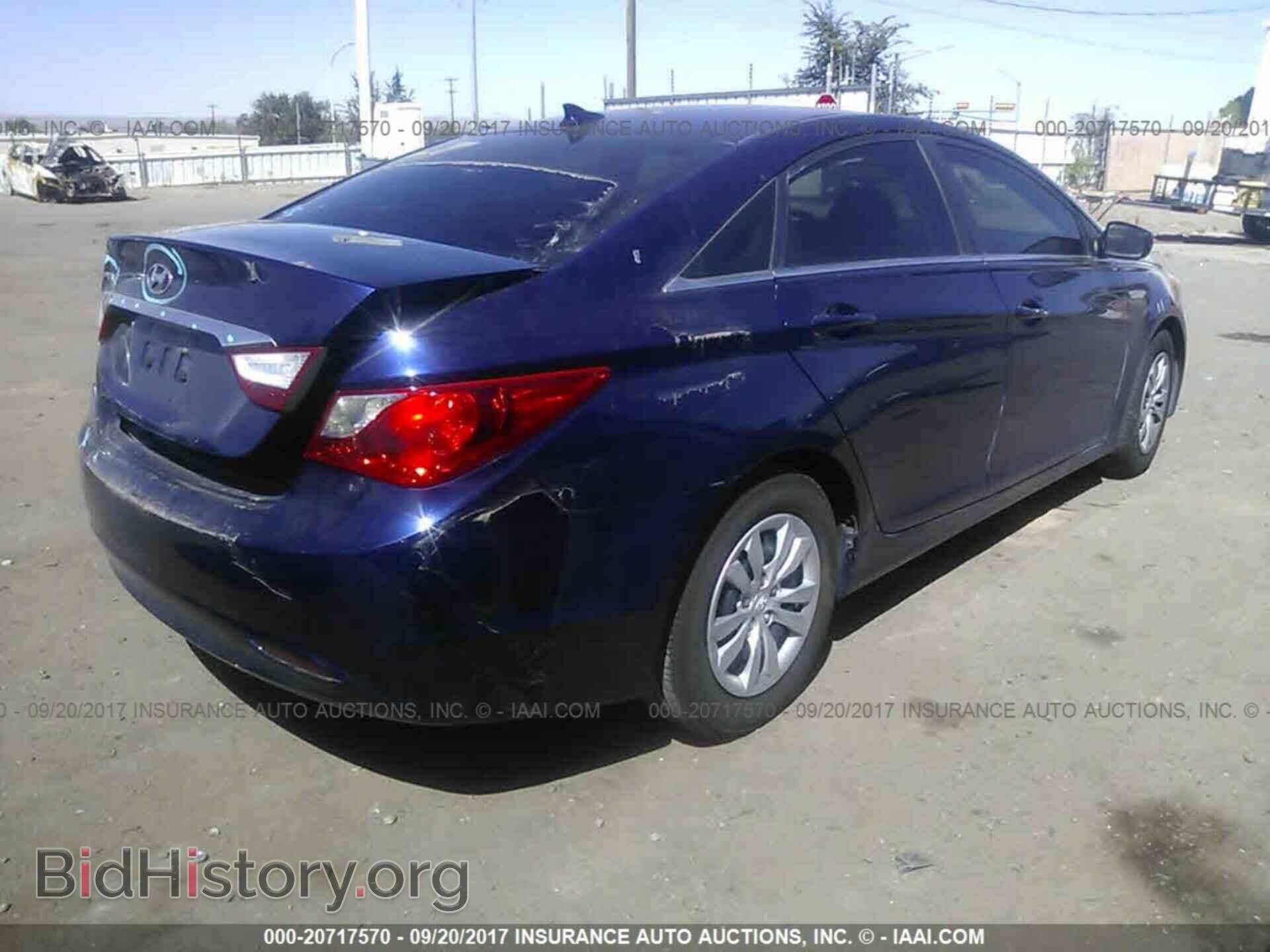2012 Hyundai Sonata - VIN: 5NPEB4AC2CH318645 - Photo 4