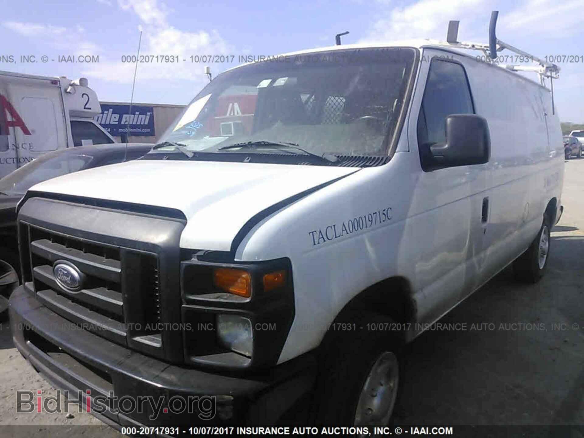 2011 Ford Econoline - VIN: 1FTNE1EW9BDB06856 - Фото 2