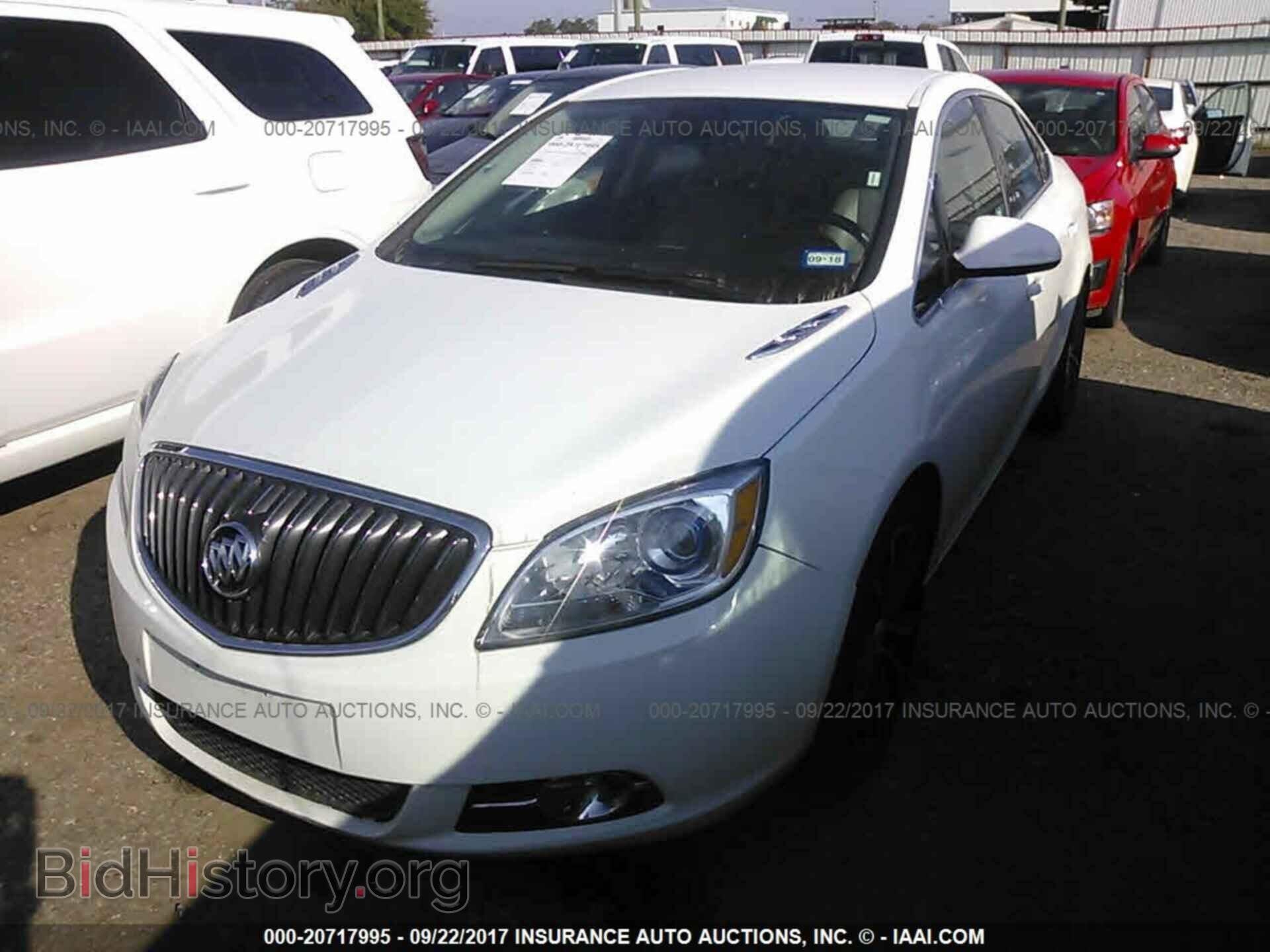 2017 Buick Verano - VIN: 1G4PR5SK2H4107941 - Фото 2