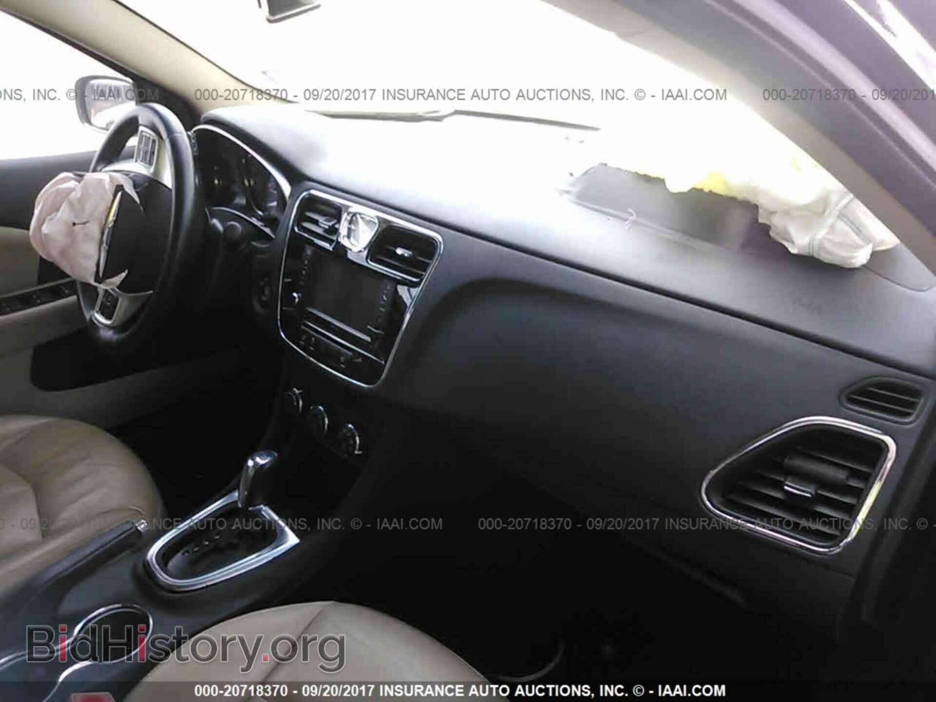2012 Chrysler 200 - VIN: 1C3CCBCB3CN142965 - Photo 5