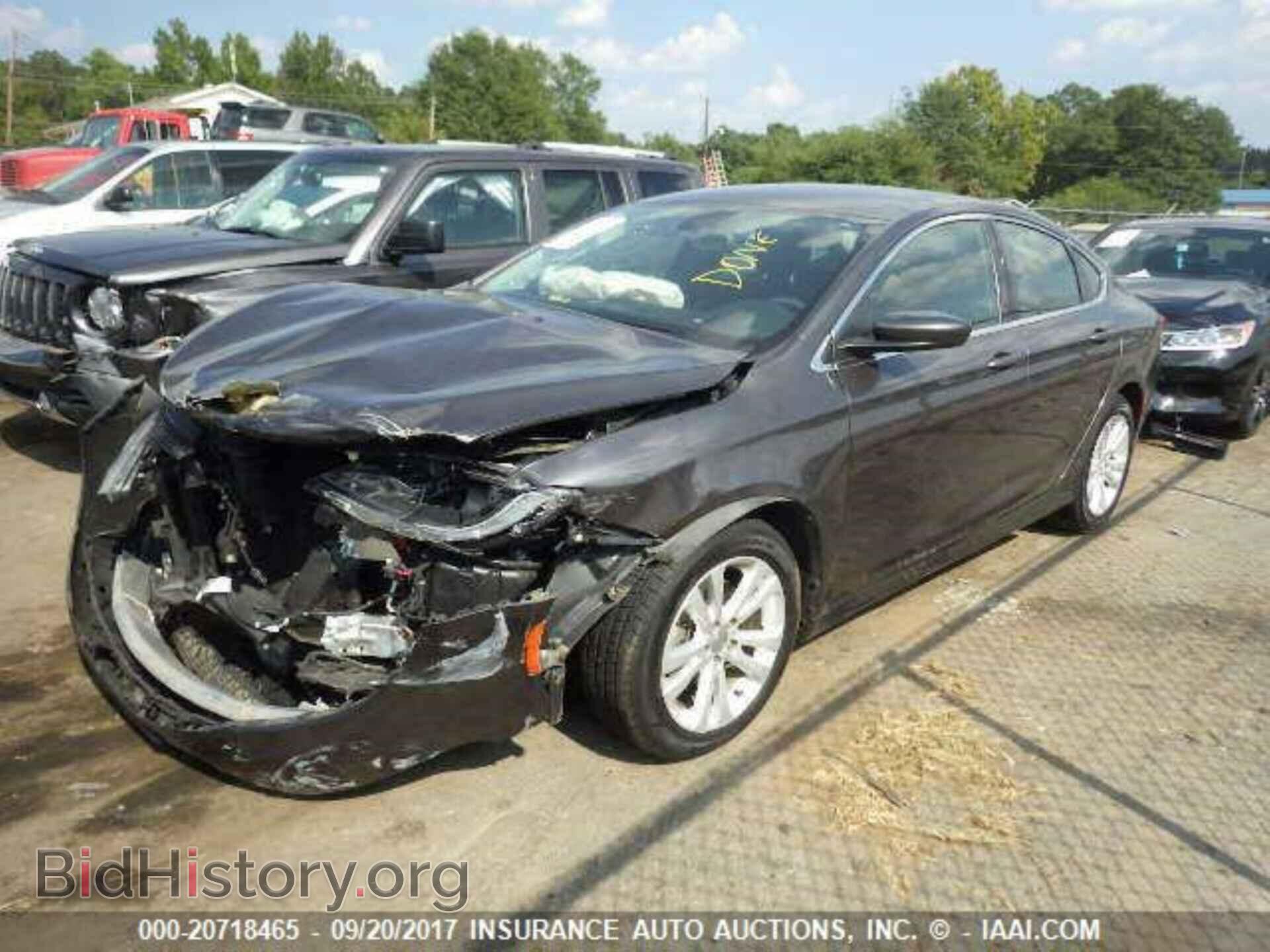 2015 Chrysler 200 - VIN: 1C3CCCAB4FN758929 - Photo 2