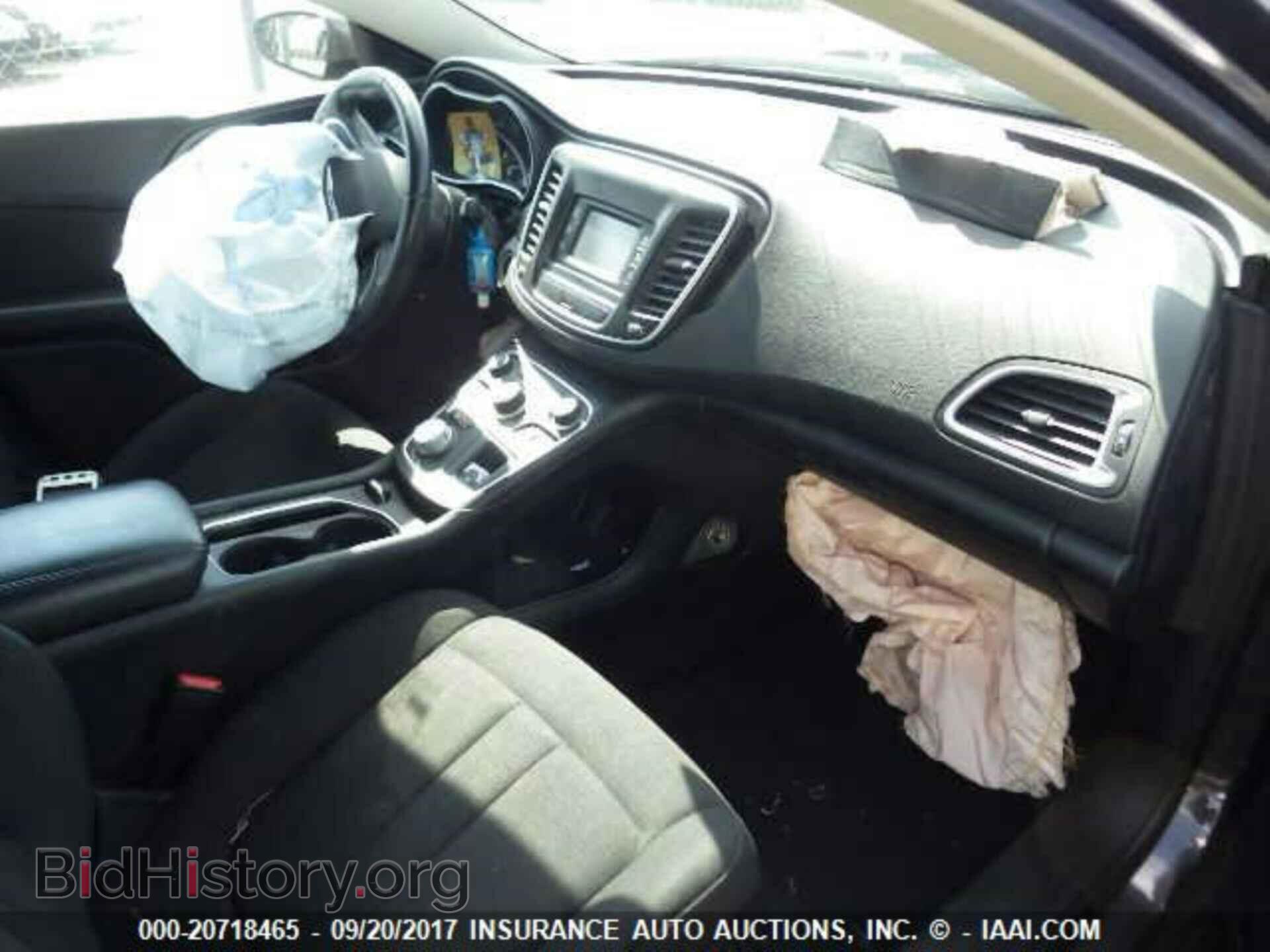 2015 Chrysler 200 - VIN: 1C3CCCAB4FN758929 - Photo 5