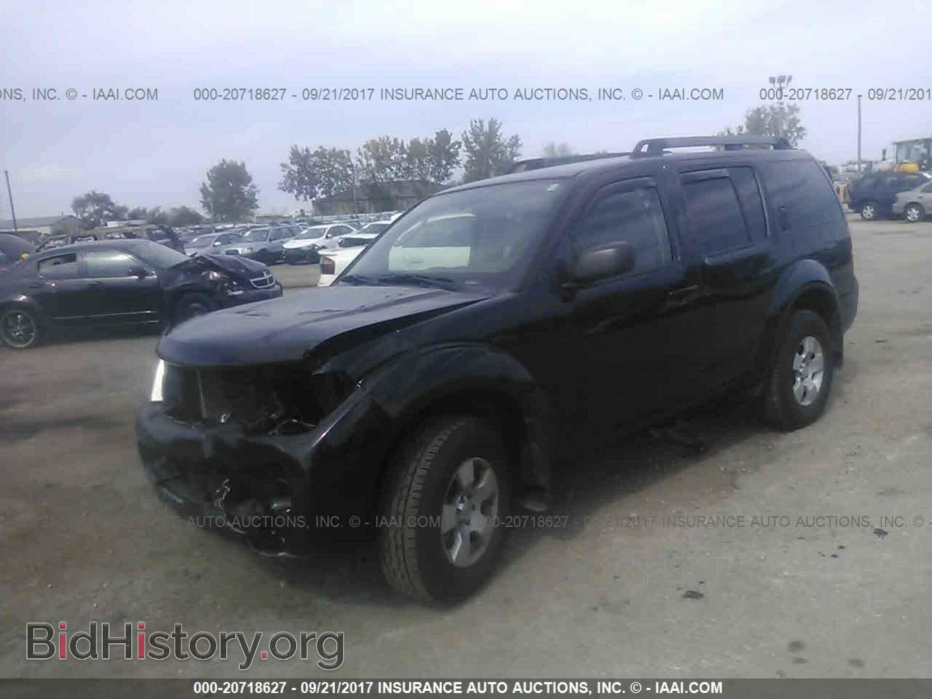 2011 Nissan Pathfinder - VIN: 5N1AR1NB4BC618638 - Фото 2