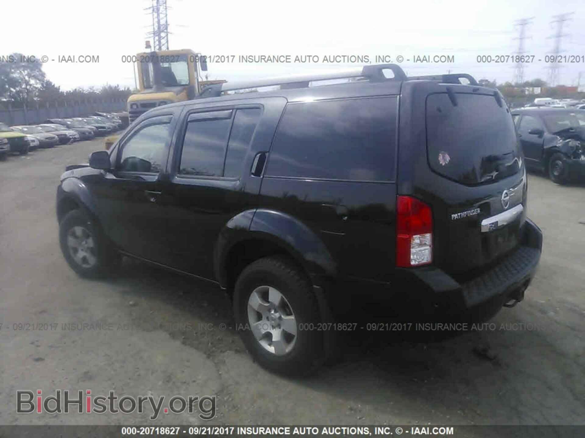 2011 Nissan Pathfinder - VIN: 5N1AR1NB4BC618638 - Фото 3