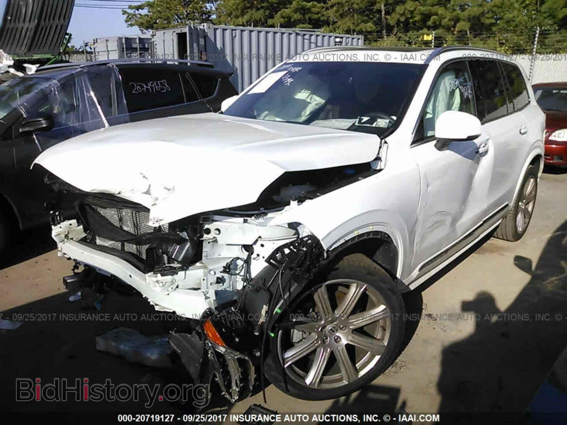2017 Volvo Xc90 - VIN: YV4A22PL9H1154624 - Фото 2