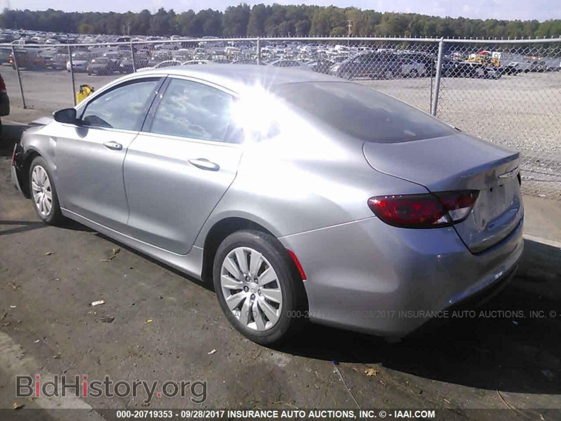2016 Chrysler 200 - VIN: 1C3CCCFB7GN171425 - Фото 3