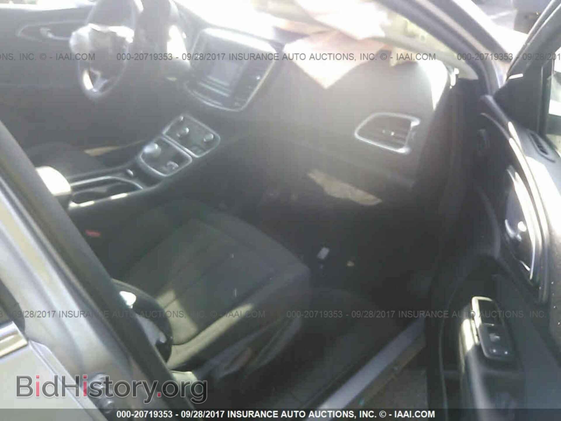 2016 Chrysler 200 - VIN: 1C3CCCFB7GN171425 - Фото 5