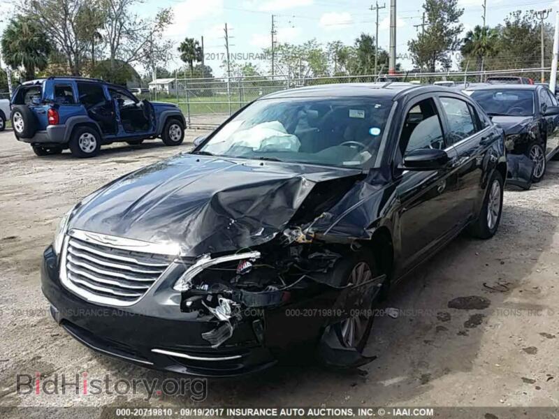 2011 Chrysler 200 (VIN 1C3BC1FB9BN602453) — photo 6 of 10