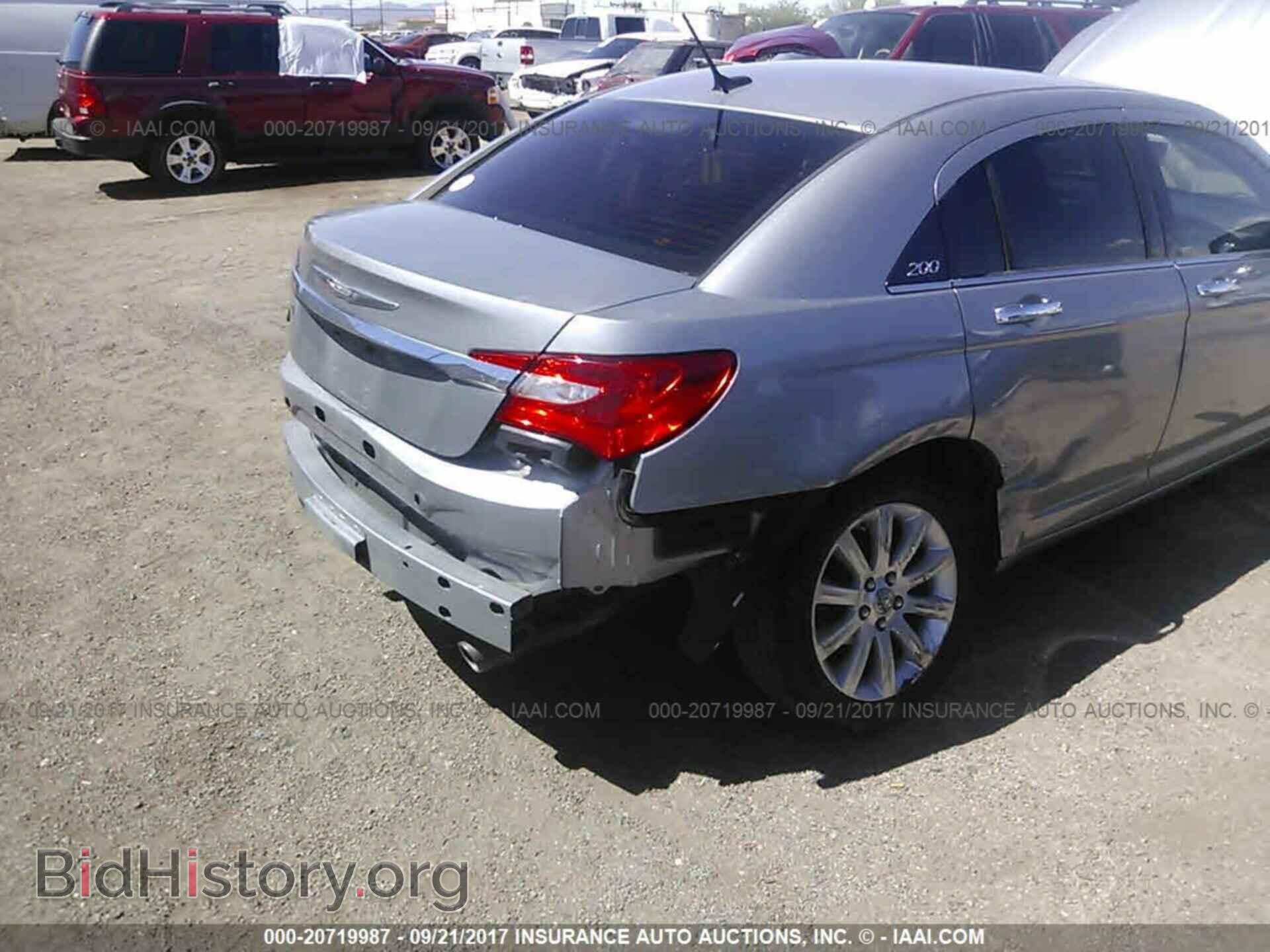 2013 Chrysler 200 - VIN: 1C3CCBCG2DN528550 - Фото 6