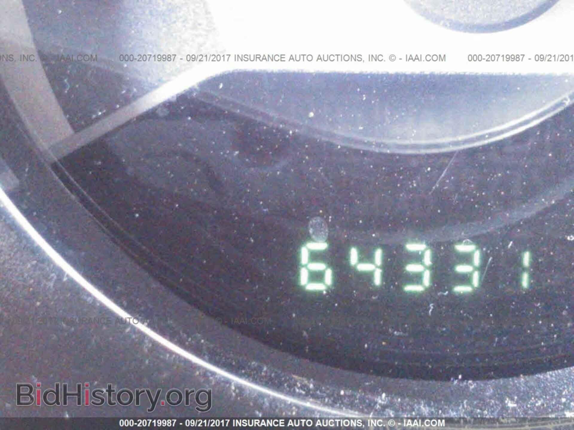 2013 Chrysler 200 - VIN: 1C3CCBCG2DN528550 - Фото 7
