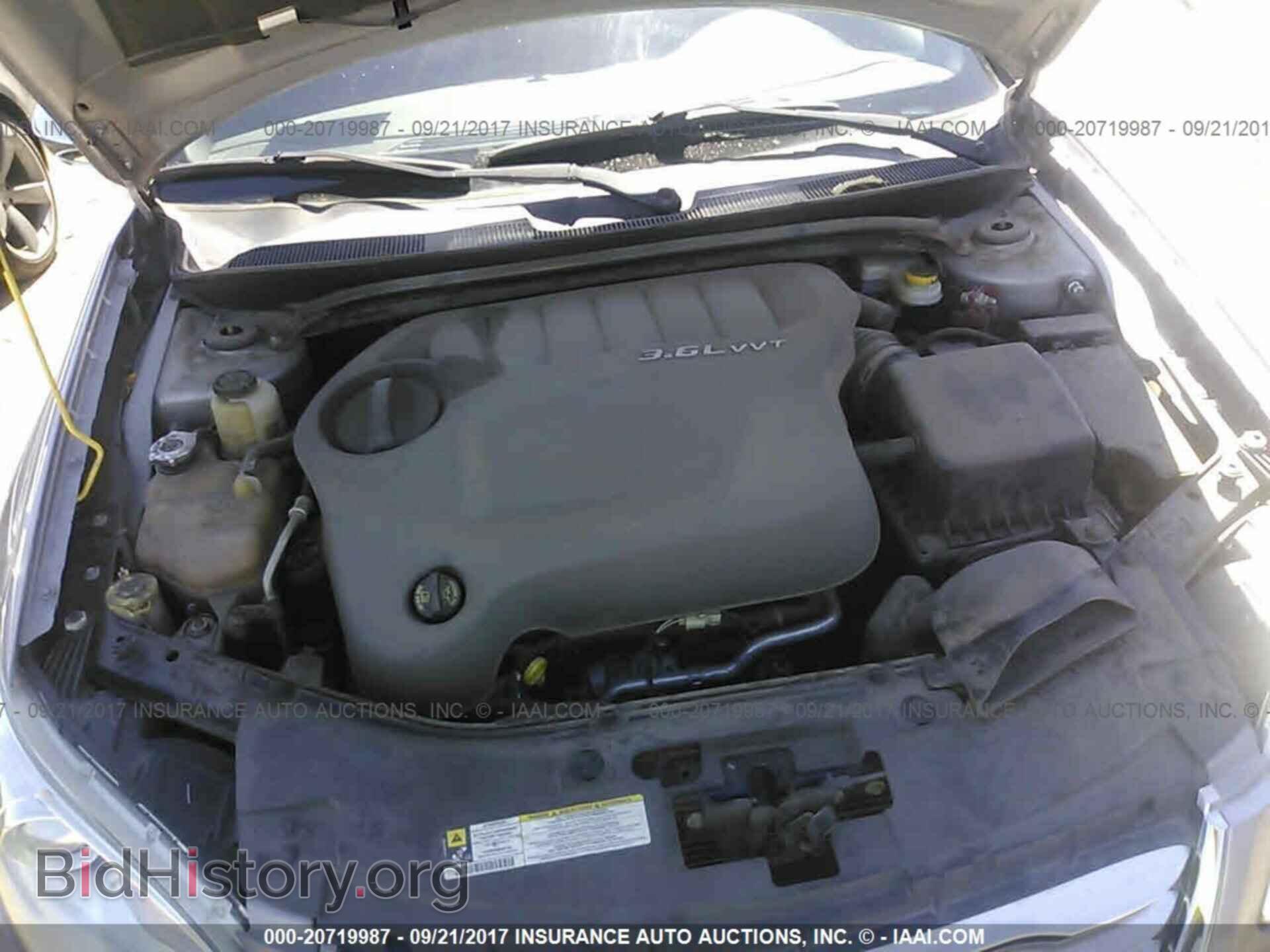 2013 Chrysler 200 - VIN: 1C3CCBCG2DN528550 - Фото 10