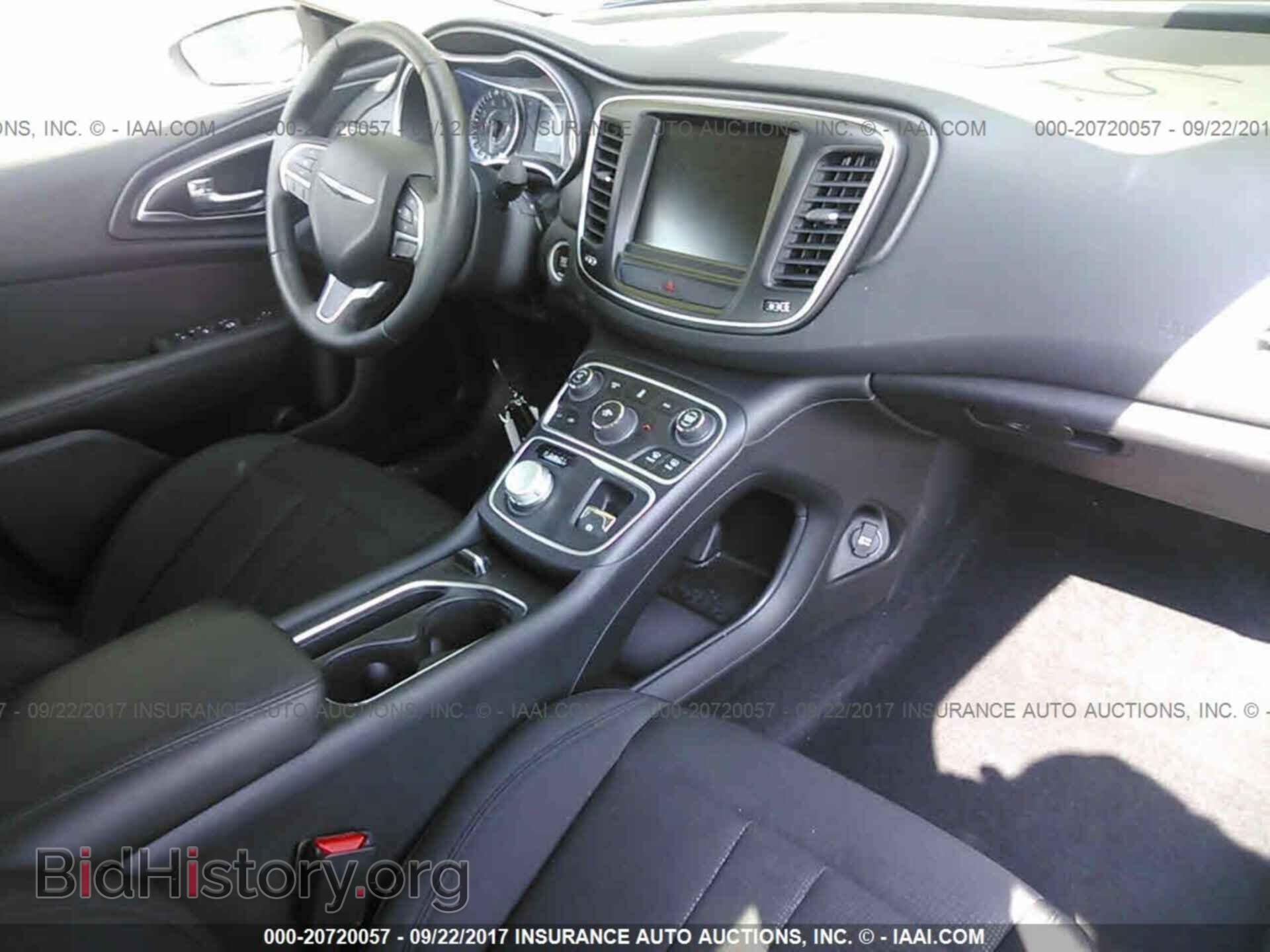 2016 Chrysler 200 - VIN: 1C3CCCAB3GN171977 - Photo 5