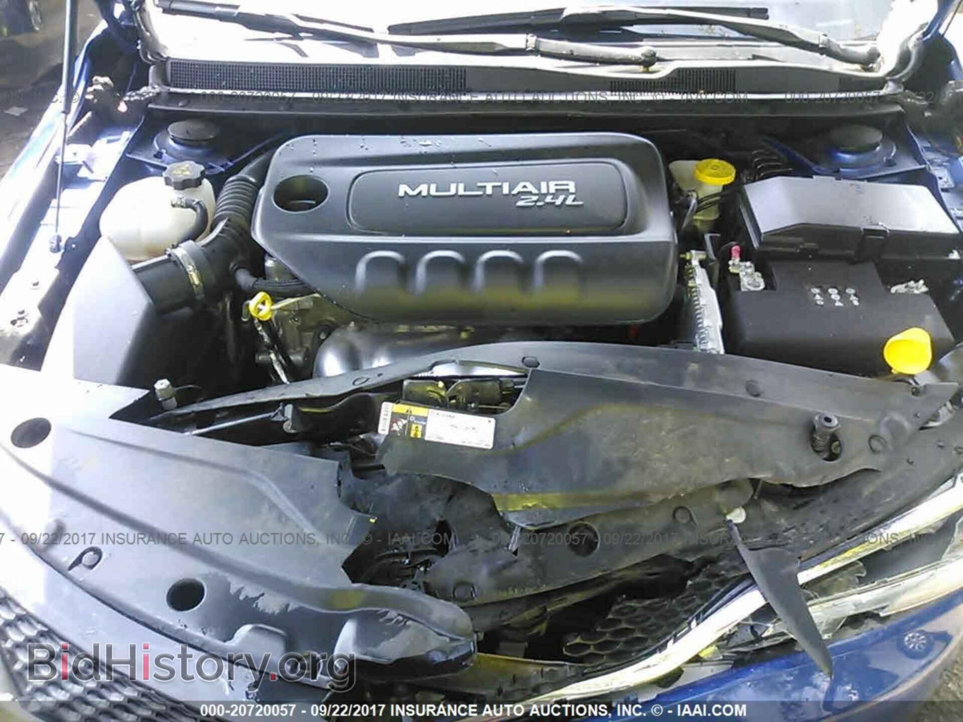 2016 Chrysler 200 - VIN: 1C3CCCAB3GN171977 - Photo 10