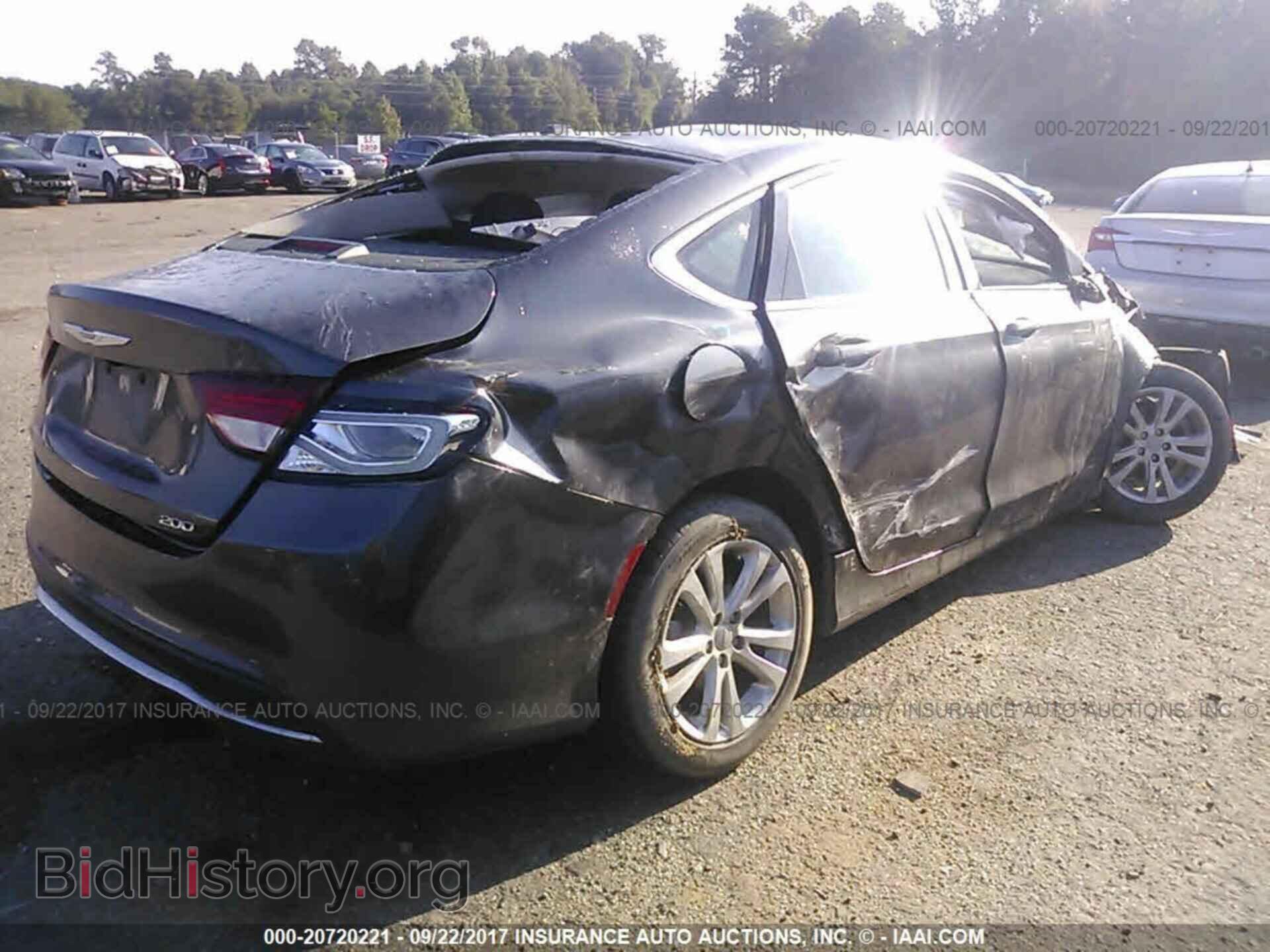 2015 Chrysler 200 - VIN: 1C3CCCAB9FN617340 - Photo 4