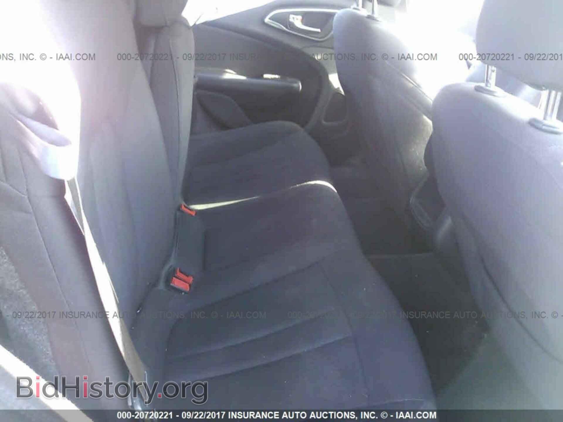 2015 Chrysler 200 - VIN: 1C3CCCAB9FN617340 - Photo 8