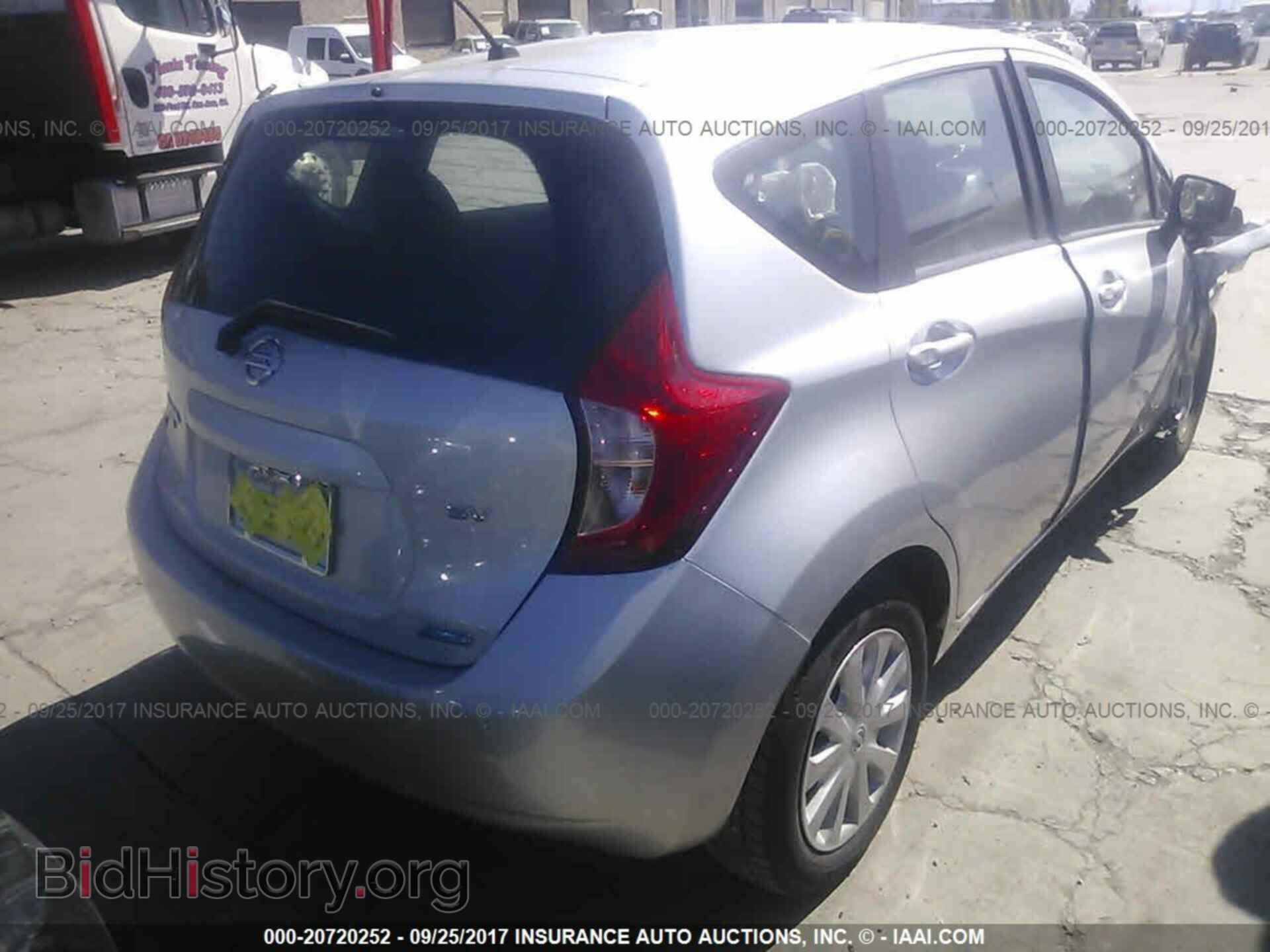 2015 Nissan Versa note - VIN: 3N1CE2CP9FL406005 - Фото 4