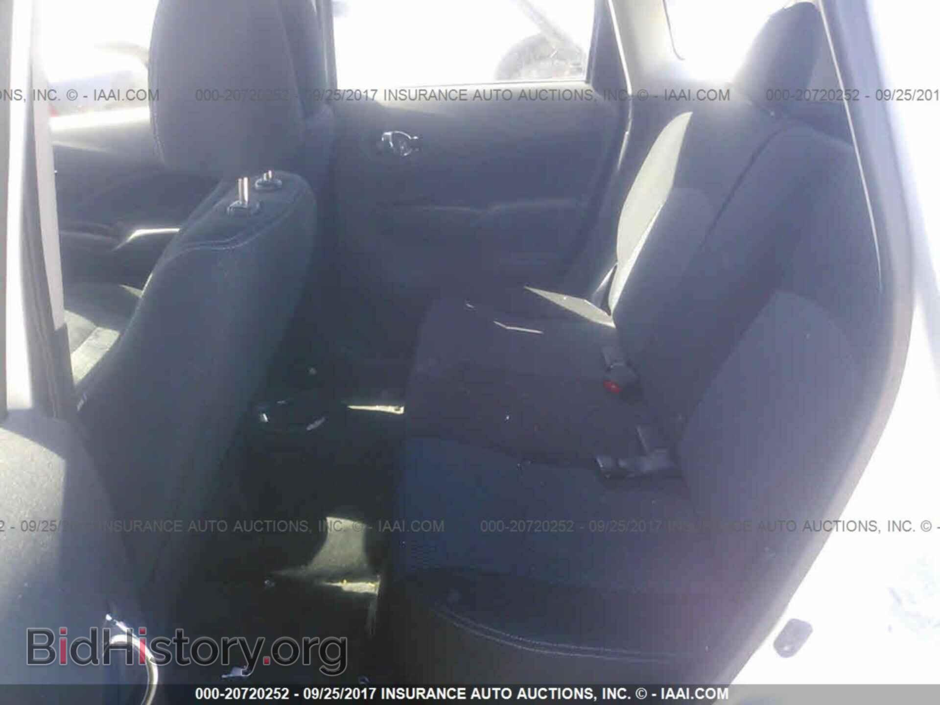 2015 Nissan Versa note - VIN: 3N1CE2CP9FL406005 - Фото 8