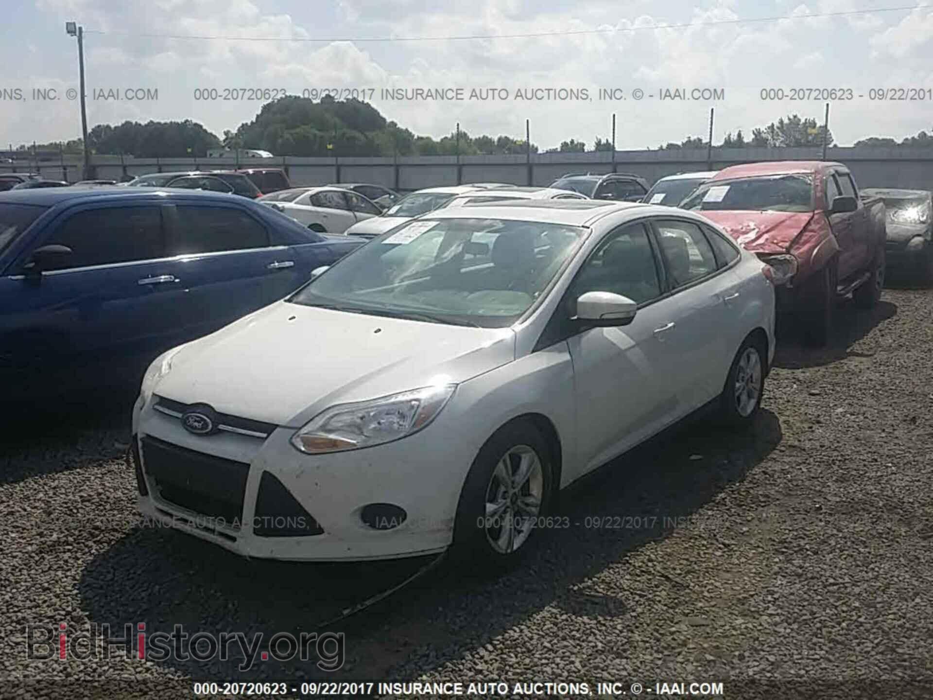 2014 Ford Focus - VIN: 1FADP3F28EL367991 - Photo 2