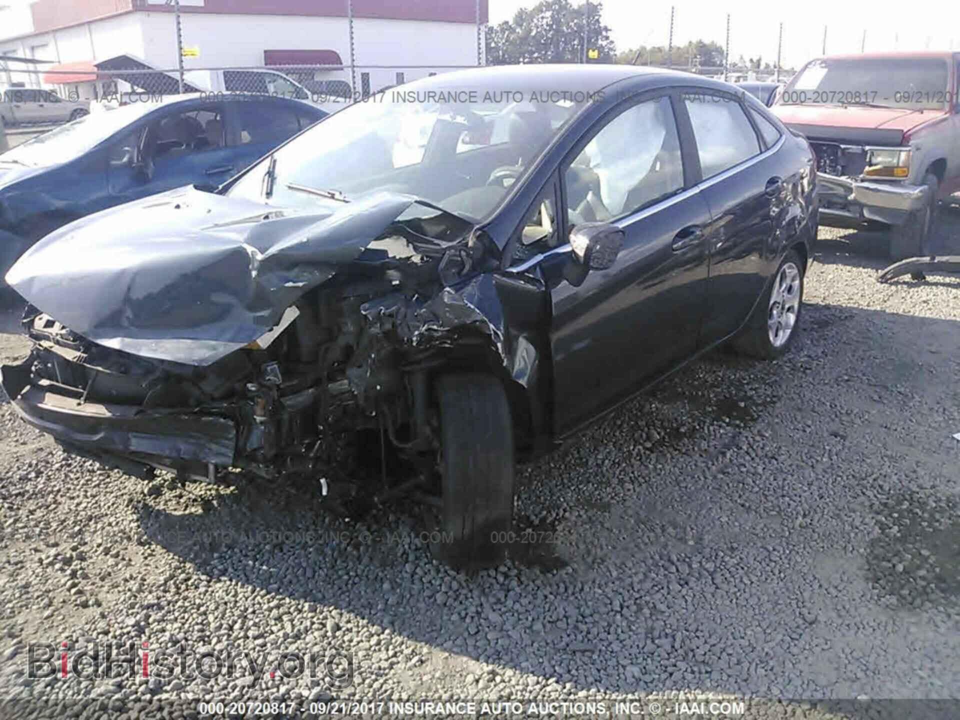 2011 Ford Fiesta - VIN: 3FADP4CJ3BM140736 - Фото 2