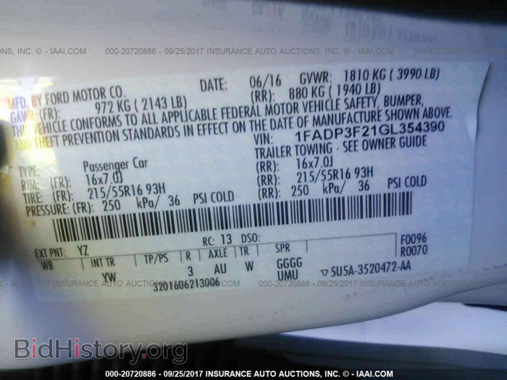 2016 Ford Focus - VIN: 1FADP3F21GL354390 - Photo 9