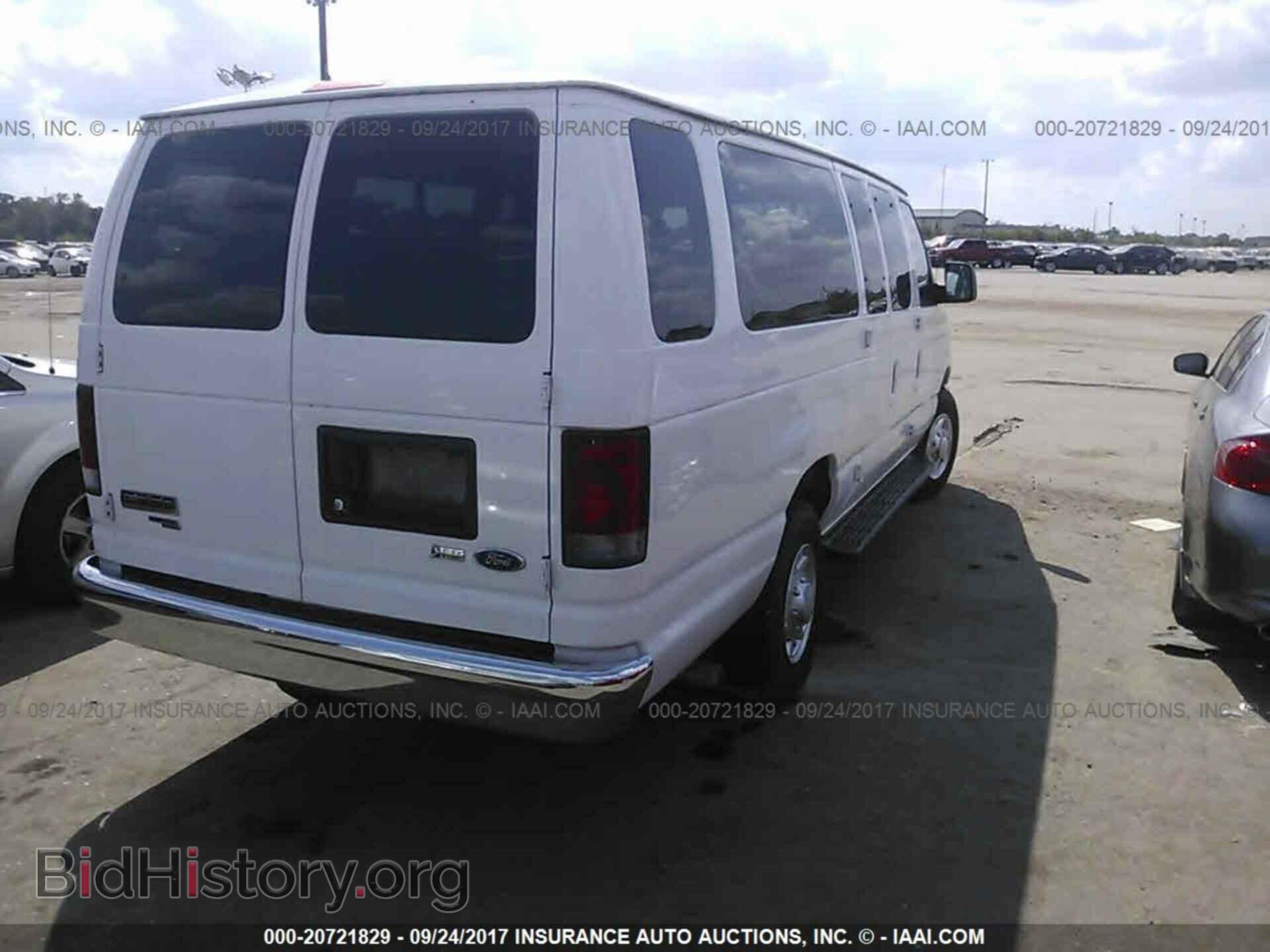 2011 Ford Econoline - VIN: 1FBSS3BL5BDA40831 - Фото 4