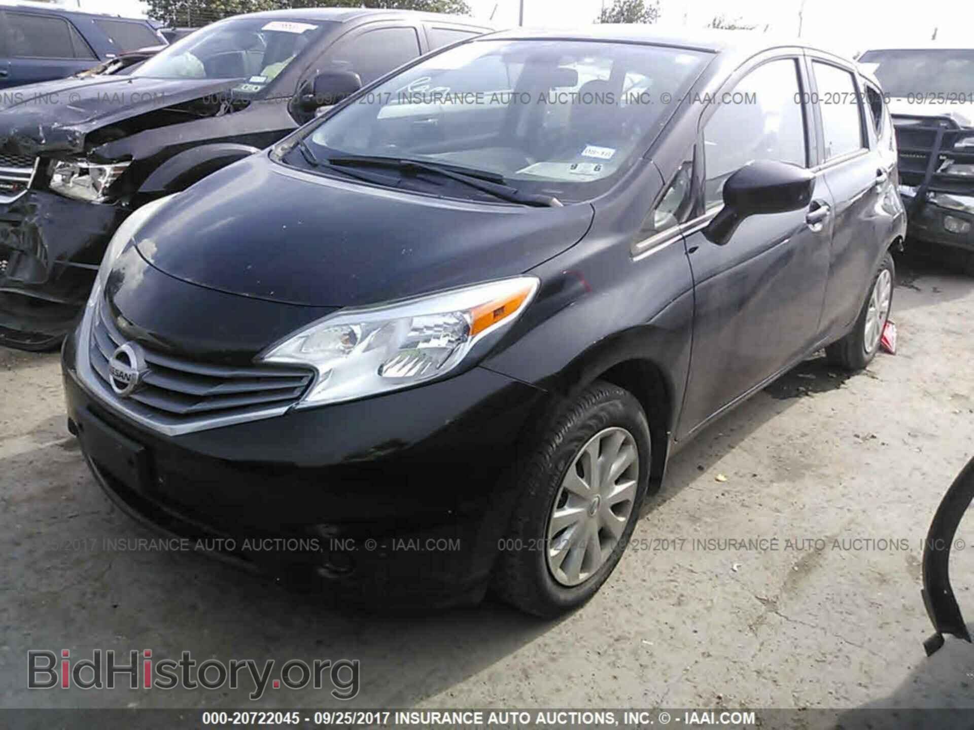 2015 Nissan Versa note - VIN: 3N1CE2CP4FL356128 - Фото 2