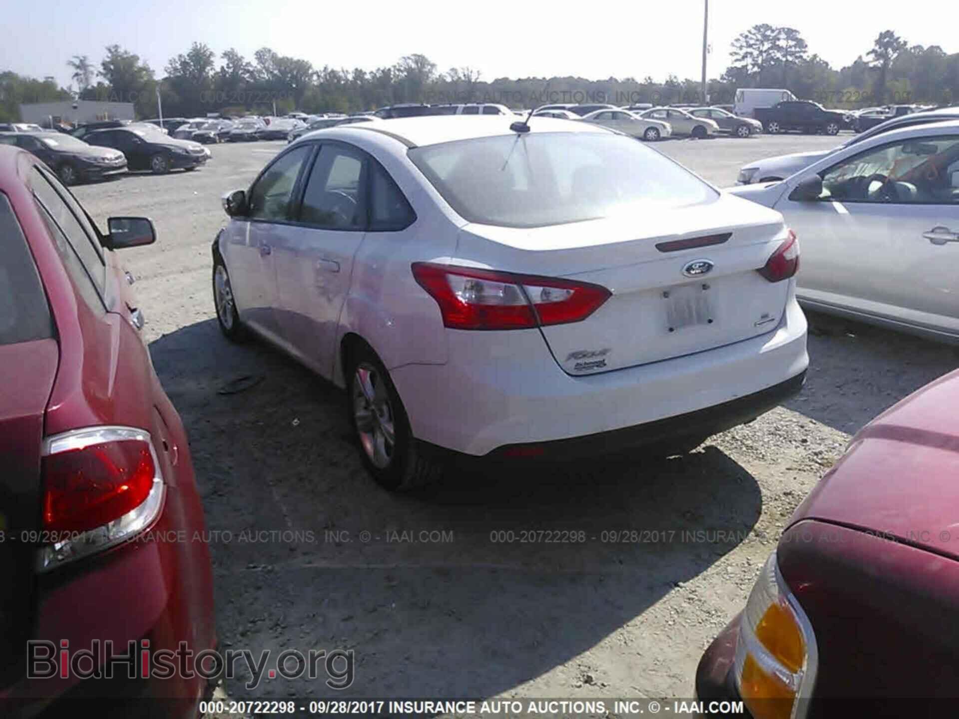 2014 Ford Focus - VIN: 1FADP3F22EL177460 - Photo 3