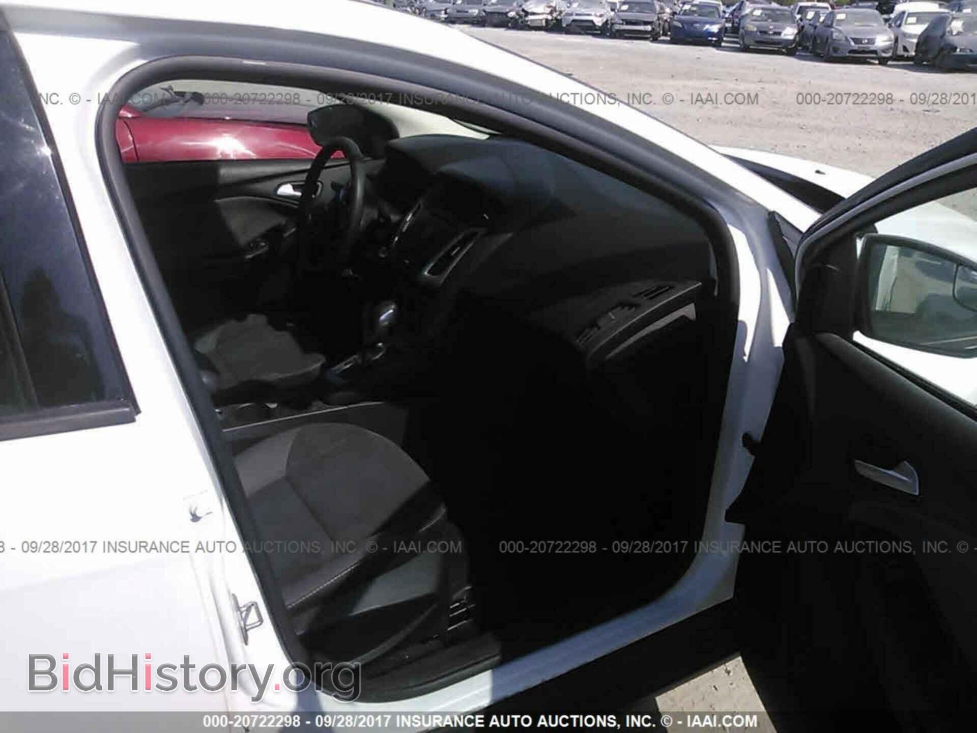 2014 Ford Focus - VIN: 1FADP3F22EL177460 - Photo 5