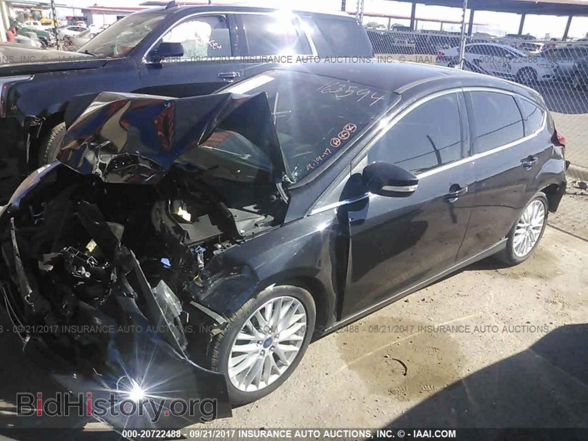 2012 Ford Focus - VIN: 1FAHP3M23CL362621 - Фото 2