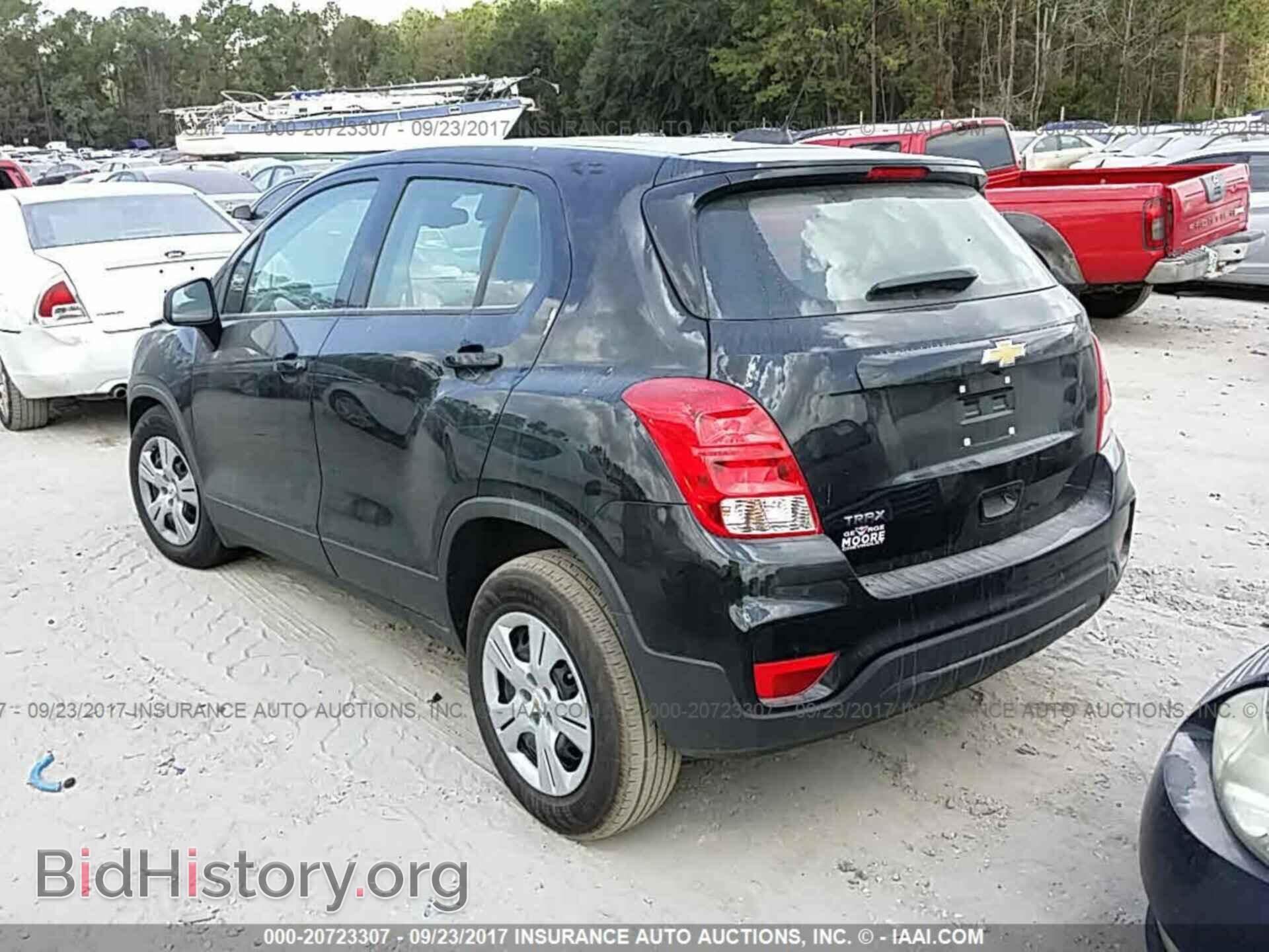 2017 Chevrolet Trax - VIN: 3GNCJKSB2HL185355 - Фото 3