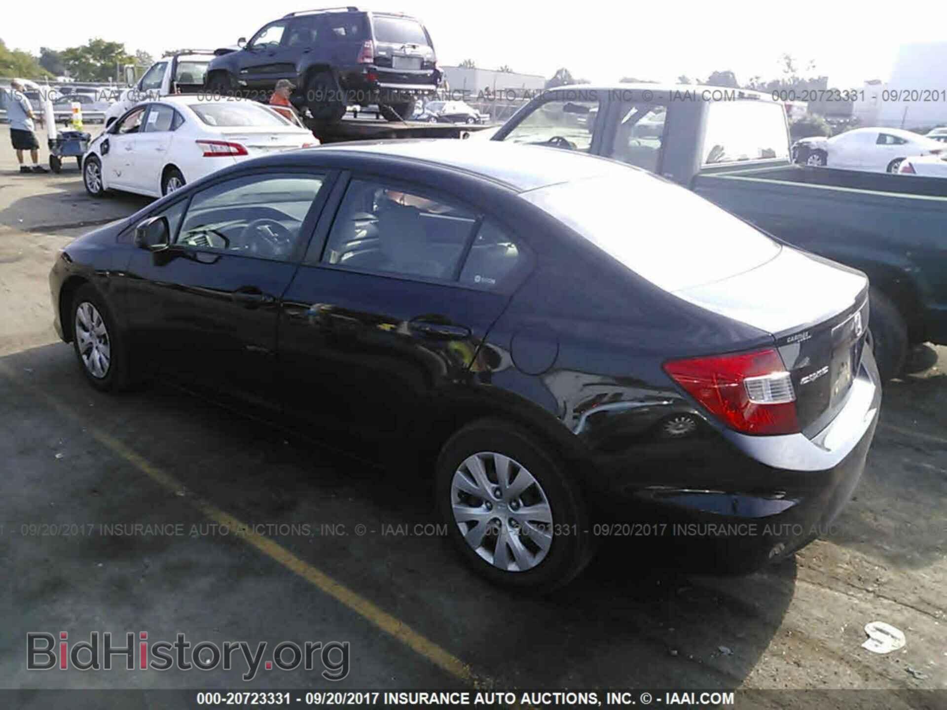 2012 Honda Civic - VIN: 2HGFB2F59CH335780 - Photo 3