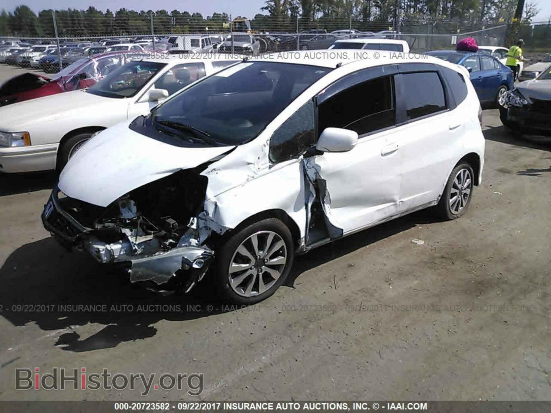 2013 Honda Fit - VIN: JHMGE8H59DC044001 - Фото 2