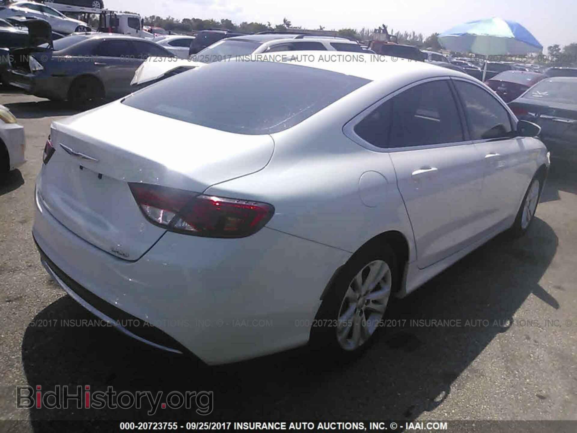 2015 Chrysler 200 - VIN: 1C3CCCAB4FN666347 - Photo 4