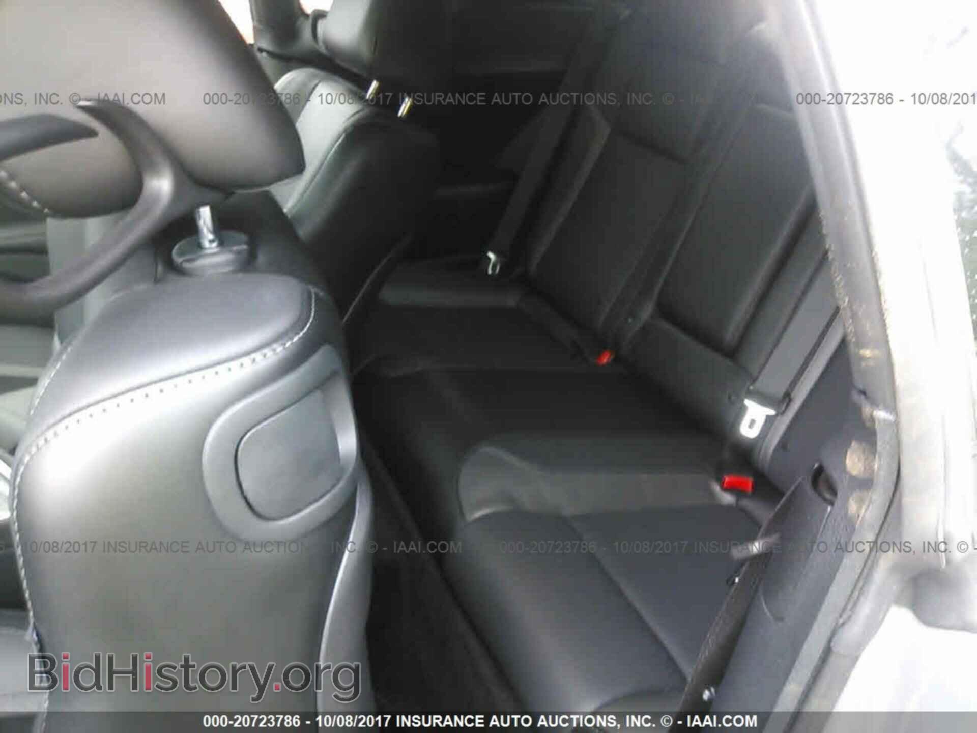 2016 Dodge Challenger - VIN: 2C3CDZAG8GH337818 - Photo 8