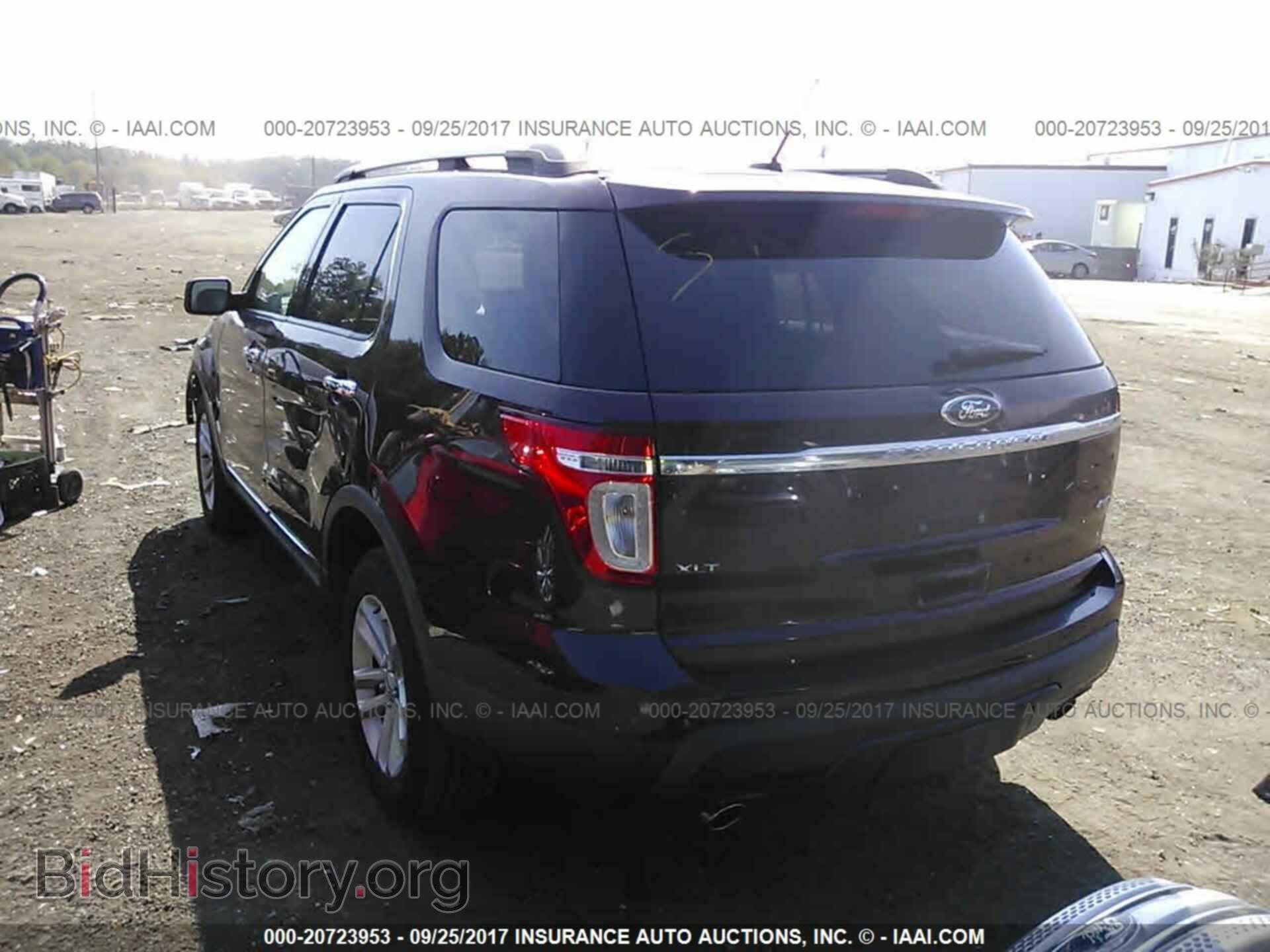 2011 Ford Explorer - VIN: 1FMHK8D88BGA17002 - Фото 3