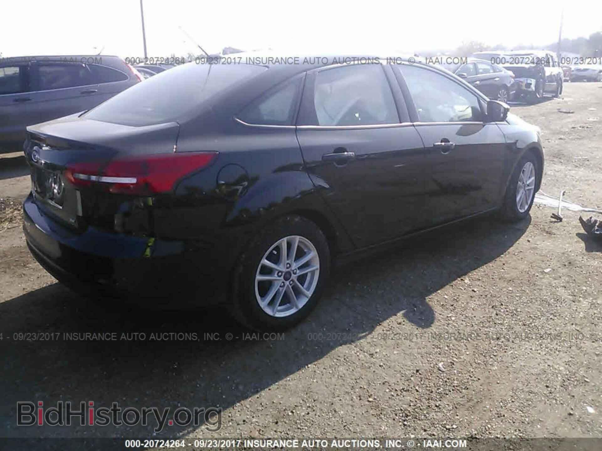 2017 Ford Focus - VIN: 1FADP3F22HL221302 - Photo 4