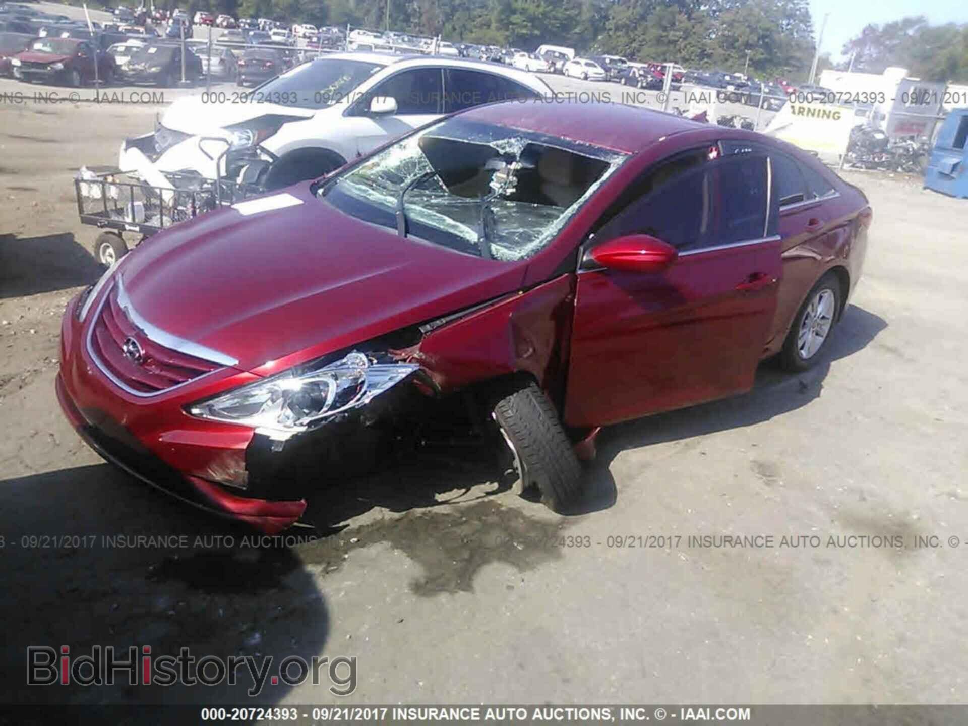 2012 Hyundai Sonata - VIN: 5NPEB4AC3CH420584 - Фото 2