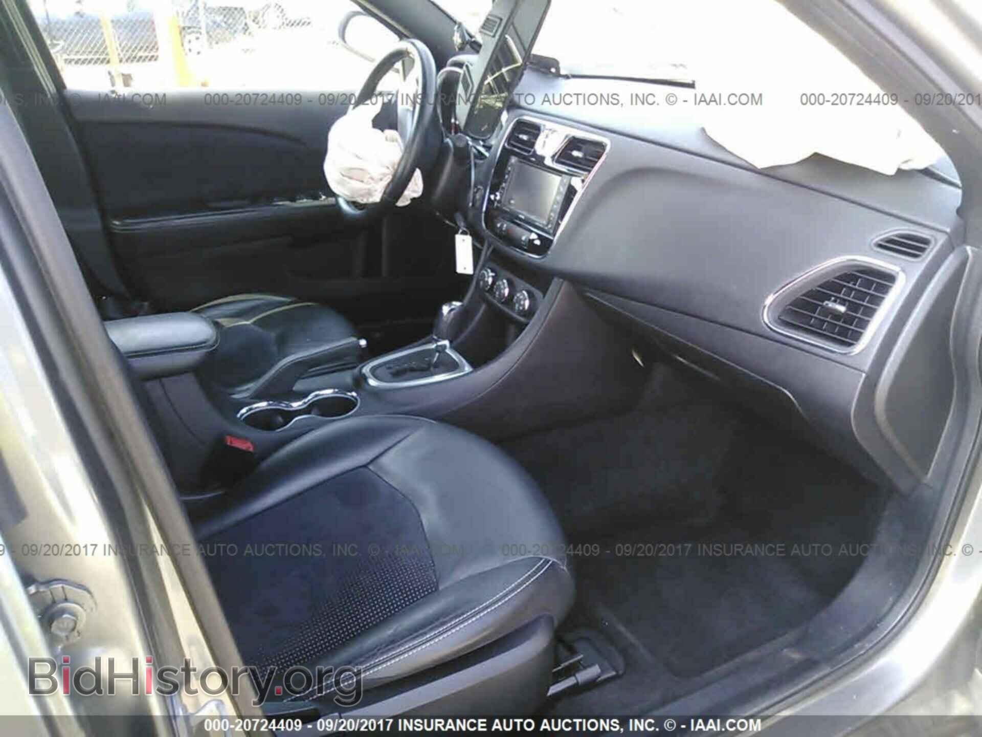 2011 Chrysler 200 - VIN: 1C3BC8FG3BN624131 - Photo 5