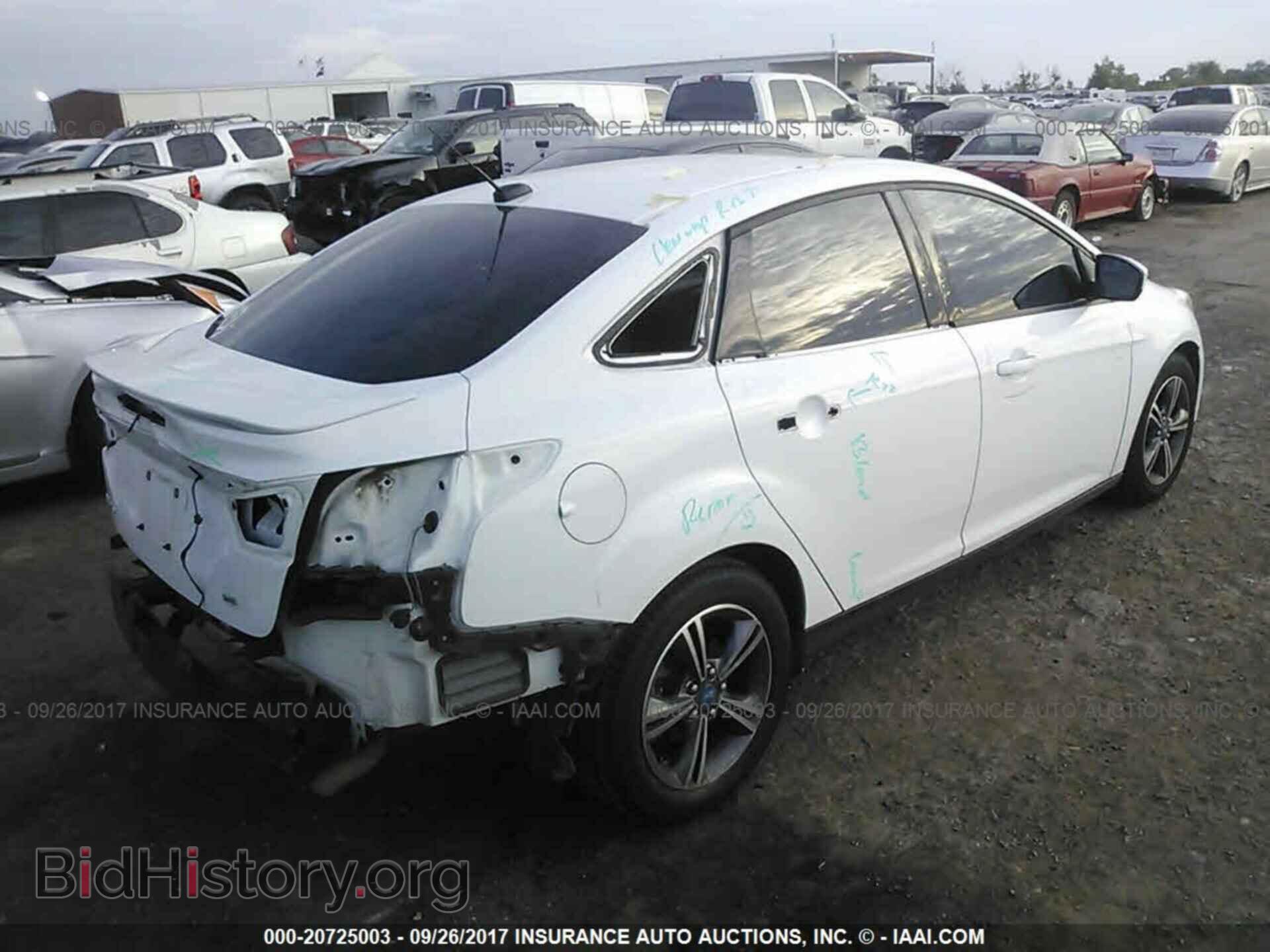 2012 Ford Focus - VIN: 1FAHP3F23CL260717 - Photo 4